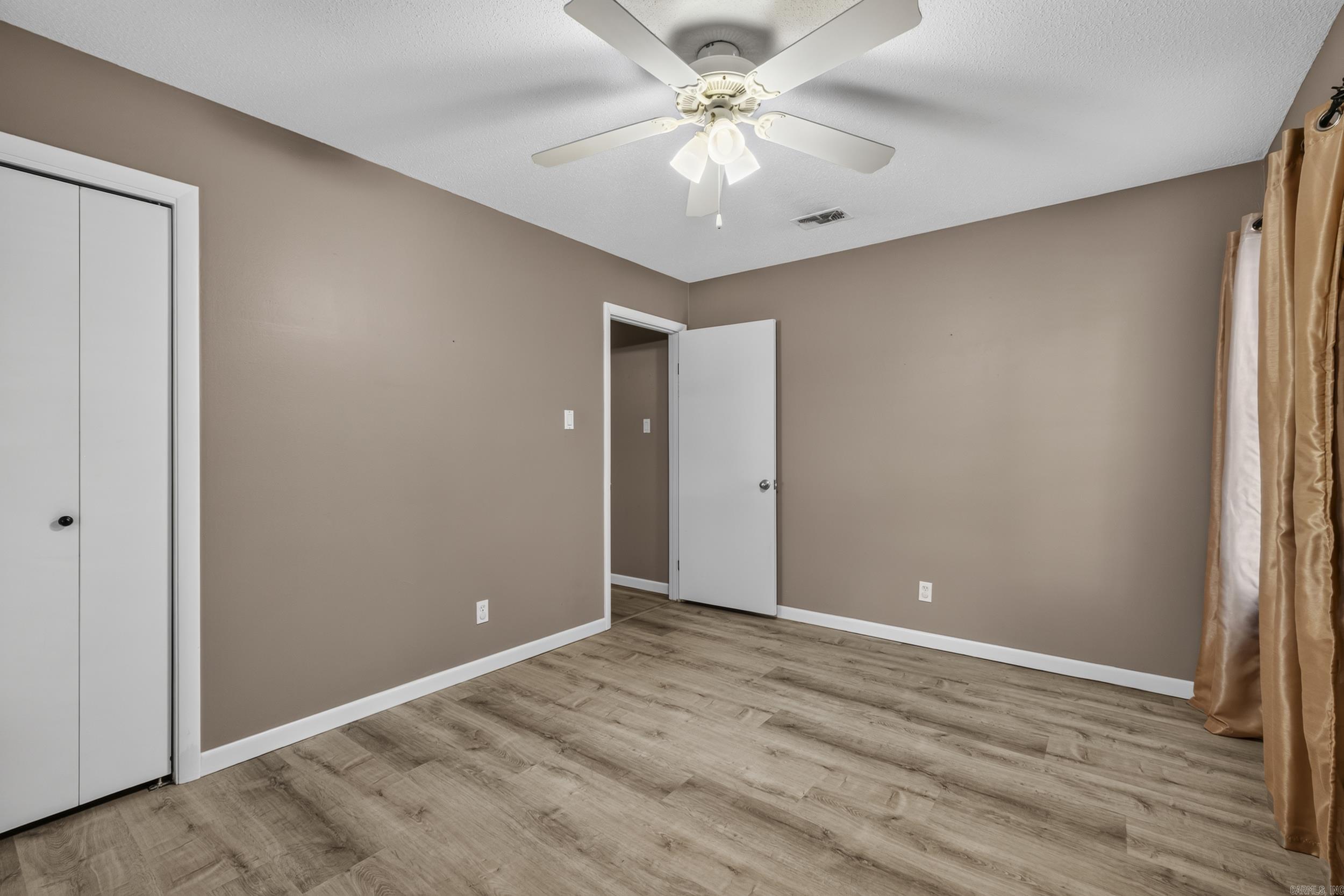 INDIAN HILLS - Residential