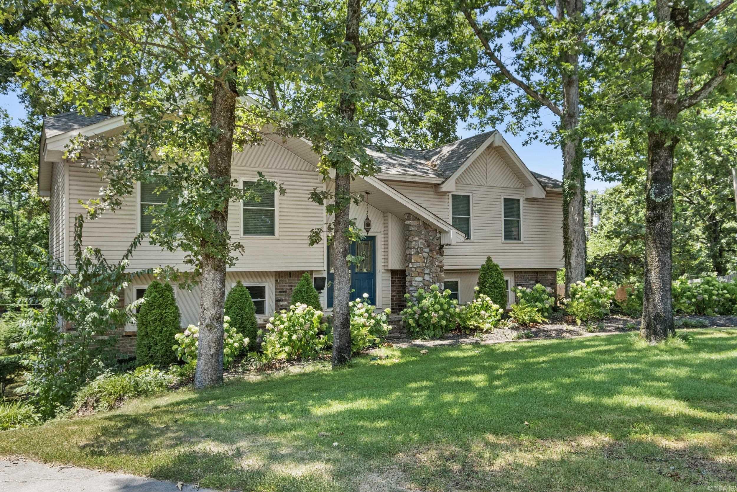 INDIAN HILLS - Residential