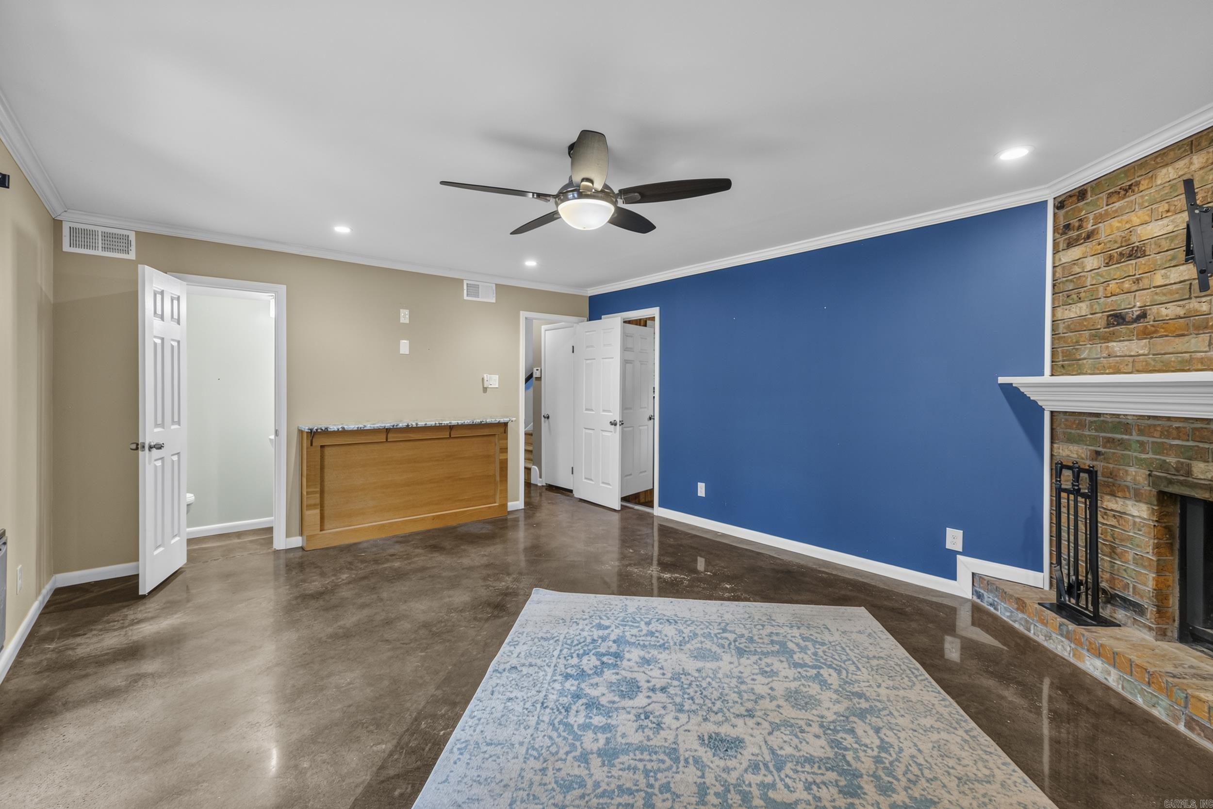 INDIAN HILLS - Residential
