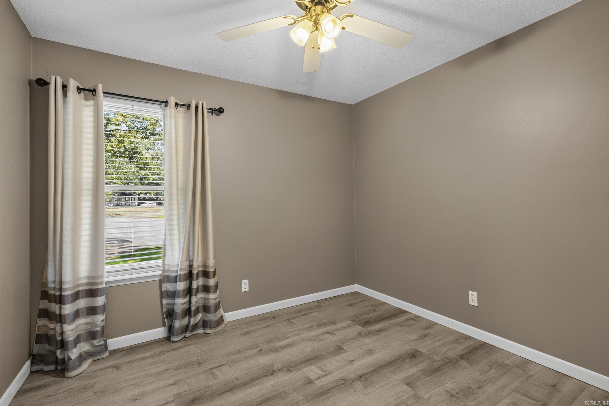 INDIAN HILLS - Residential