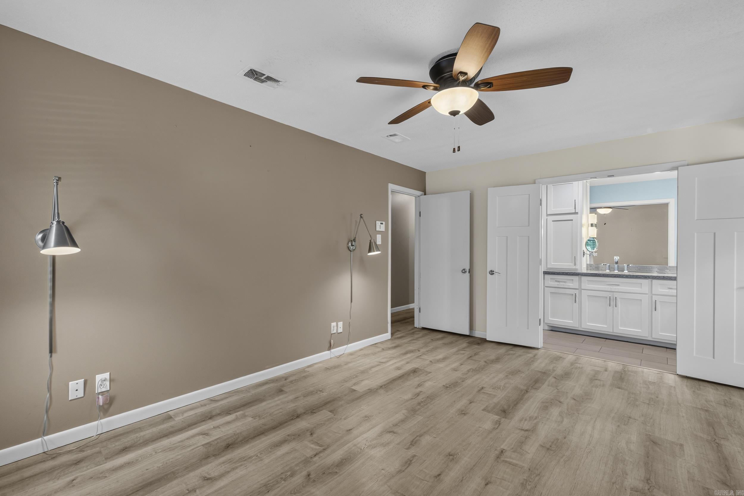 INDIAN HILLS - Residential