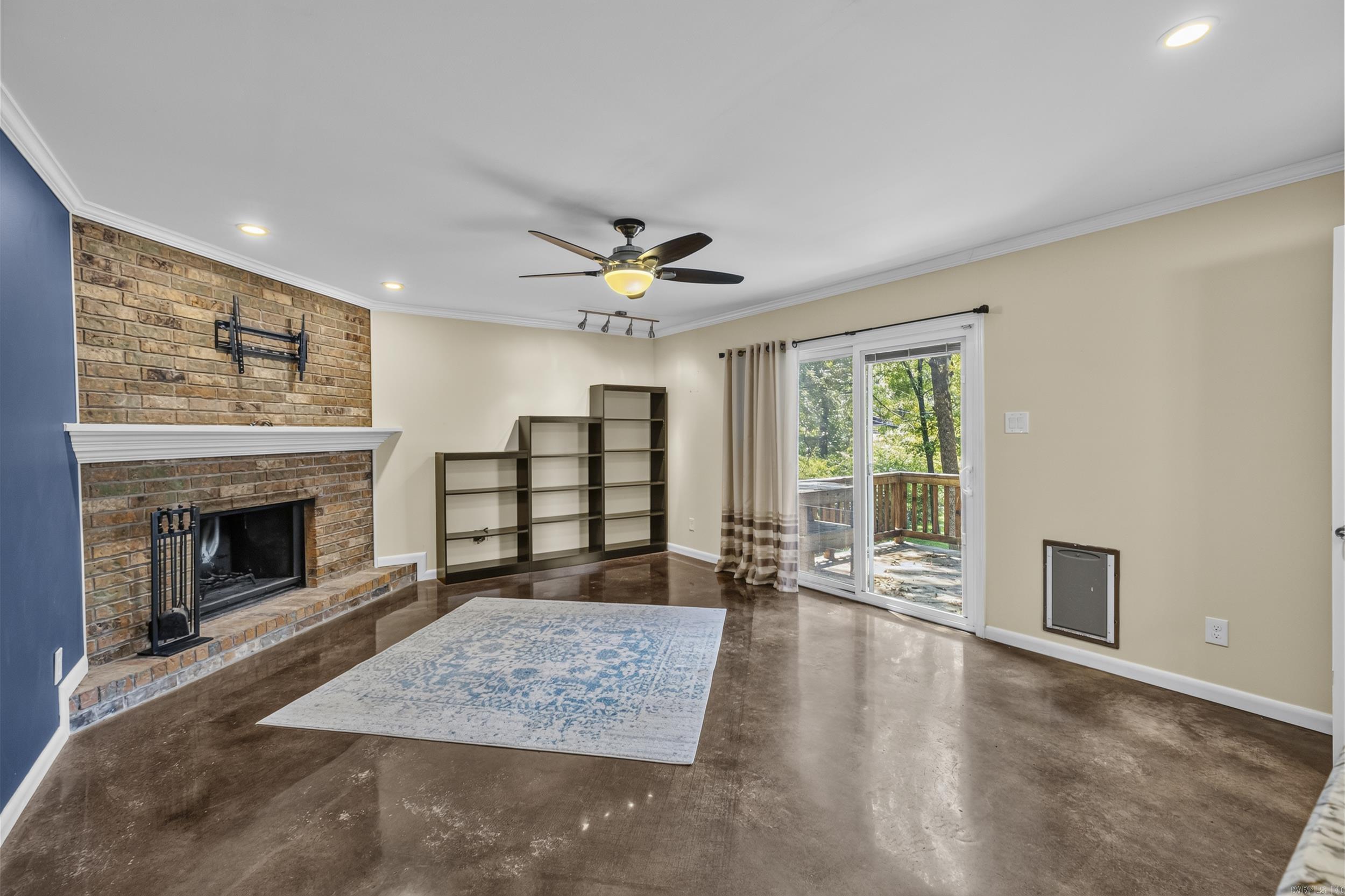 INDIAN HILLS - Residential