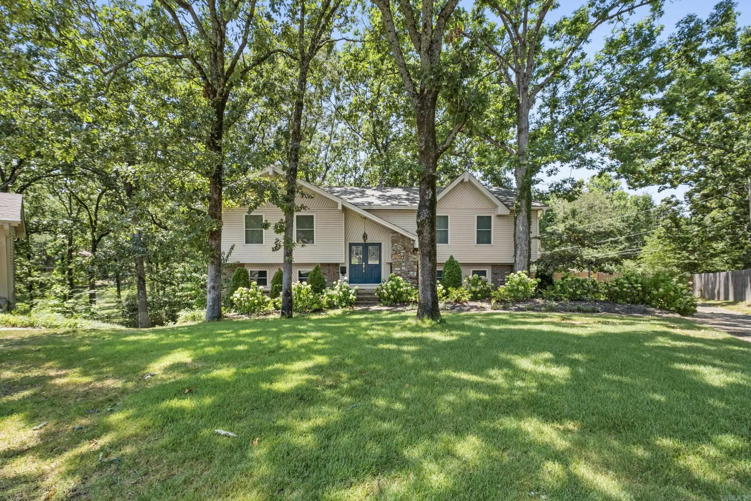 INDIAN HILLS - Residential