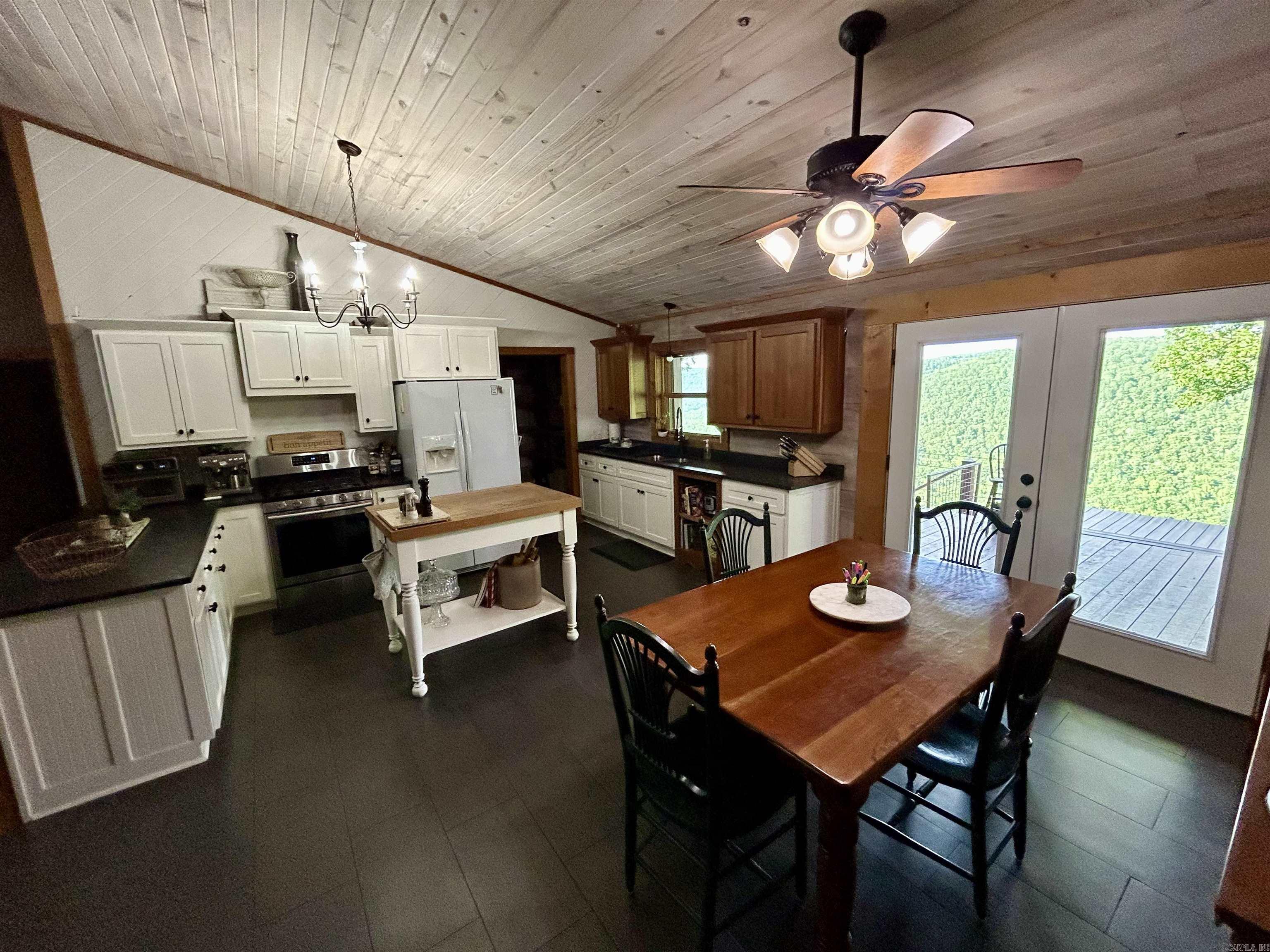 SHIRLEY - Residential