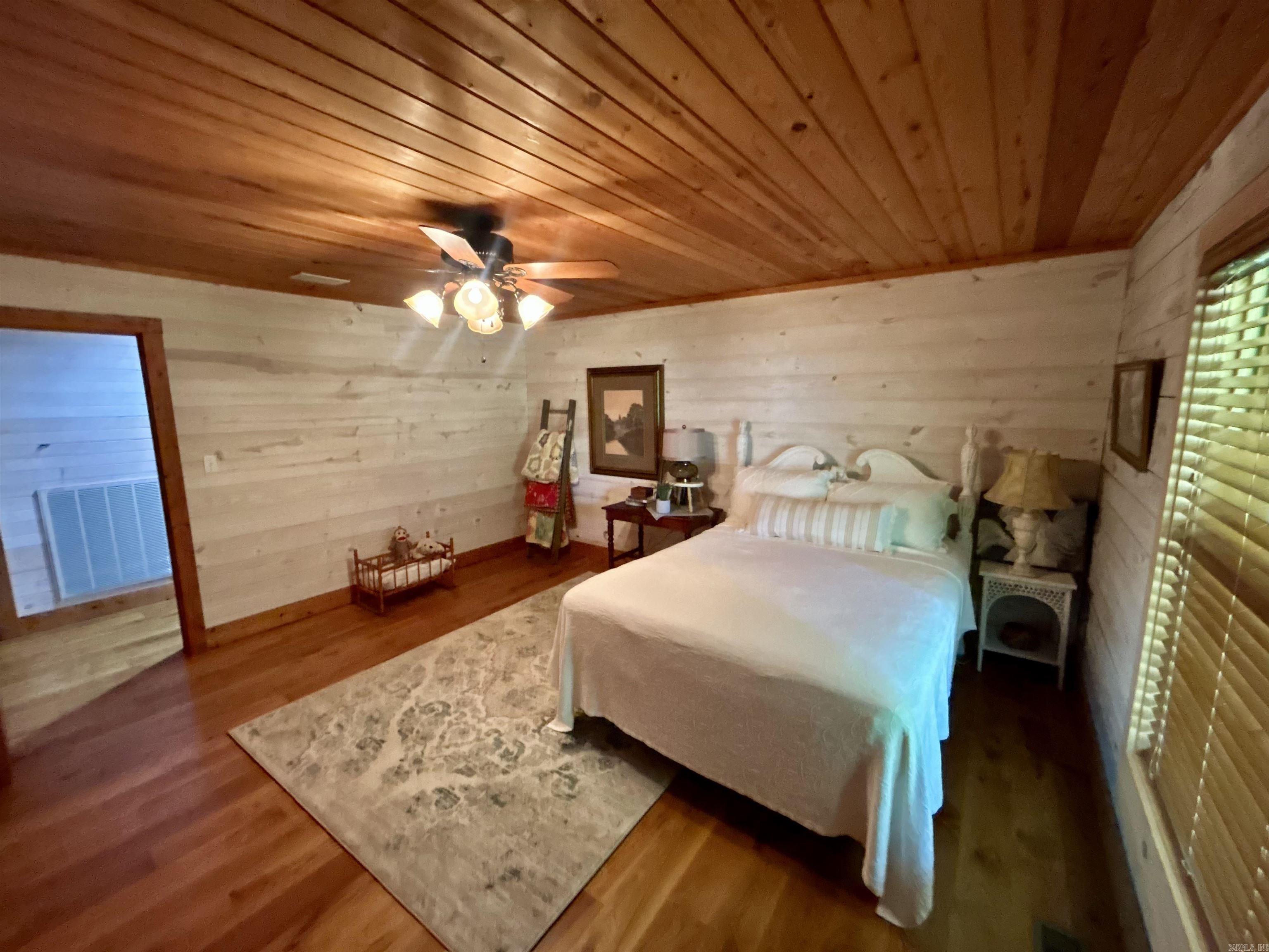 SHIRLEY - Residential