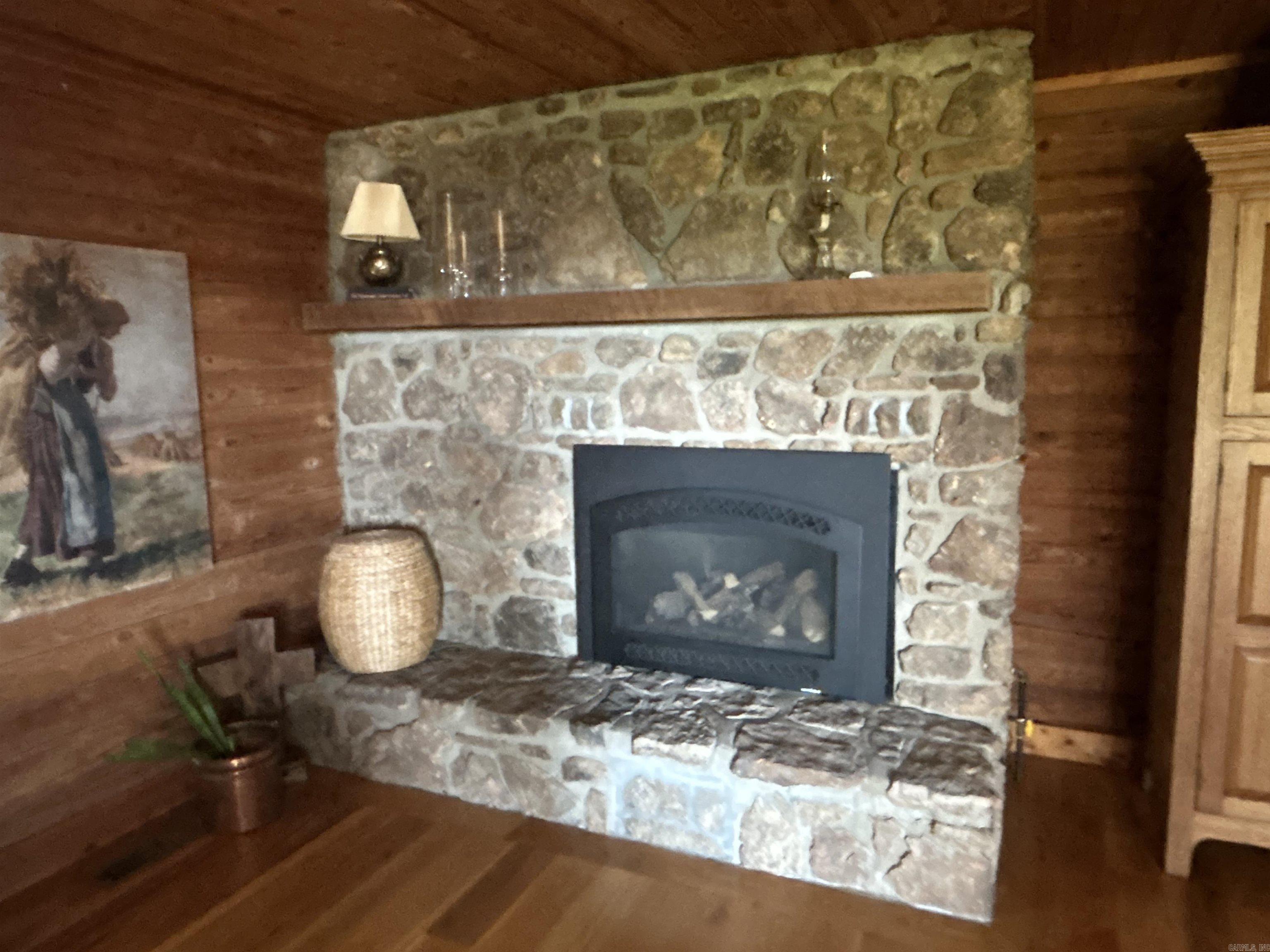 SHIRLEY - Residential