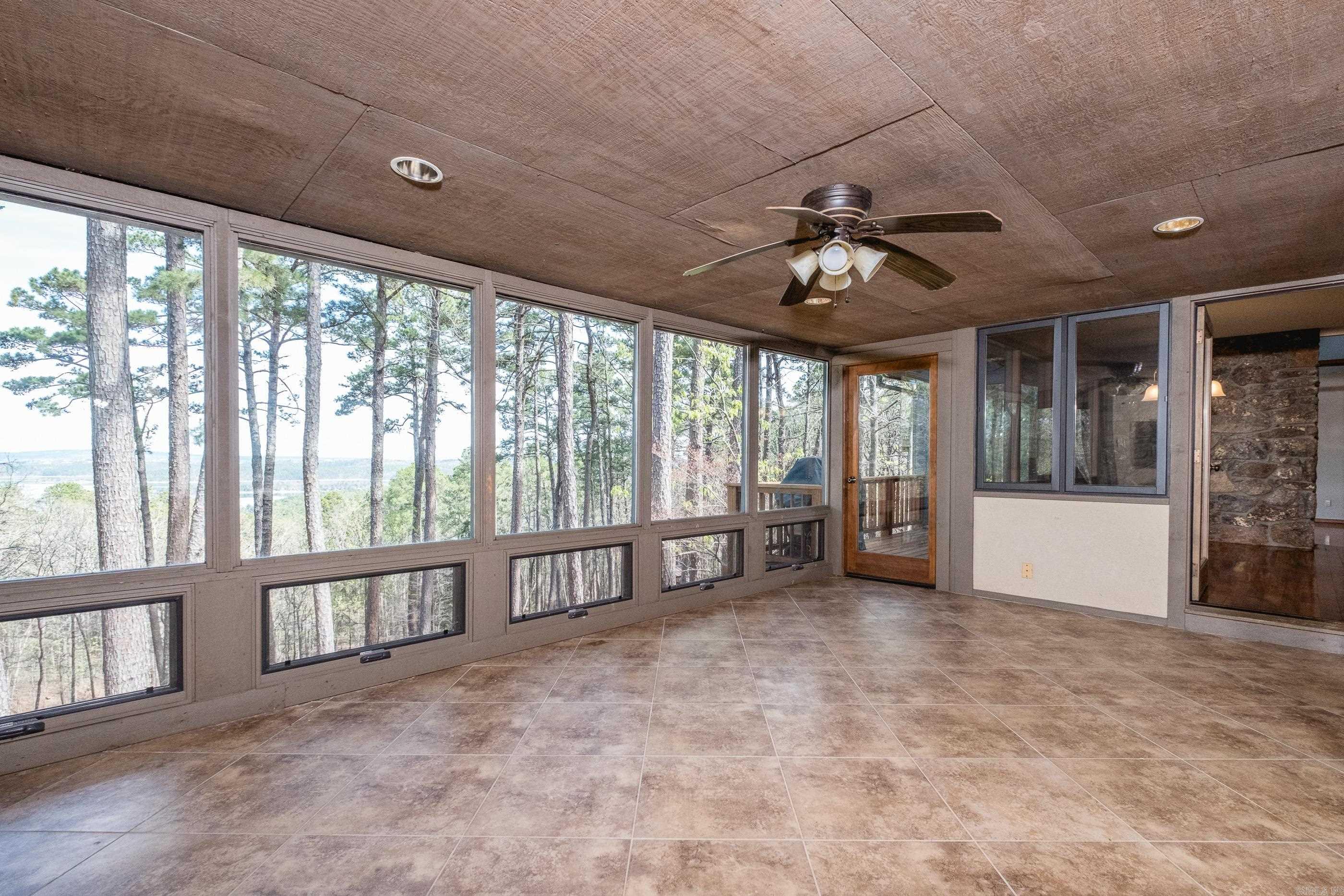 PINNACLE RIDGE ESTATES - Residential