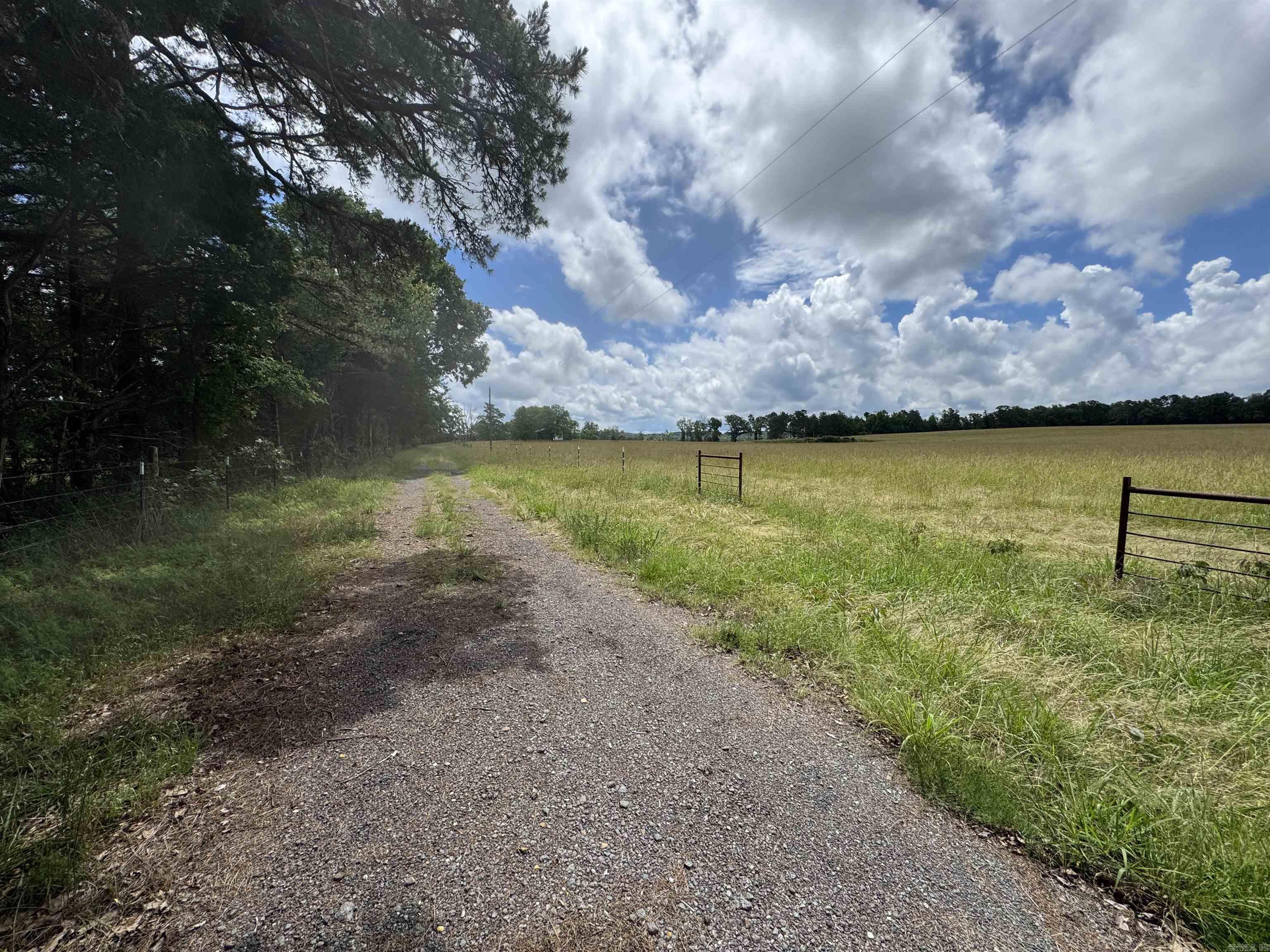 THIS IS A BEAUTIFUL PIECE OF PROPERTY CLOSE TO GREERS FERRY LAKE, GOLF COURSES, RESTAURANTS  GROCERY STORES AND SHOPPING,  THIS PROPERTY LAYS OUT PERFECT.  IT HAS EASY ACCESS WITH NEW SHOP/BARN, WELL, SEPTIC, 2 PONDS AND A SMALL CREEK. GREAT COUNTY ROAD. THE PROPERTY HAS NEW FENCE AND CROSS FENCE ACROSS THE ENTIRE PROPERTY. EVEN A GREAT SPOT FOR A DREAM HOME.