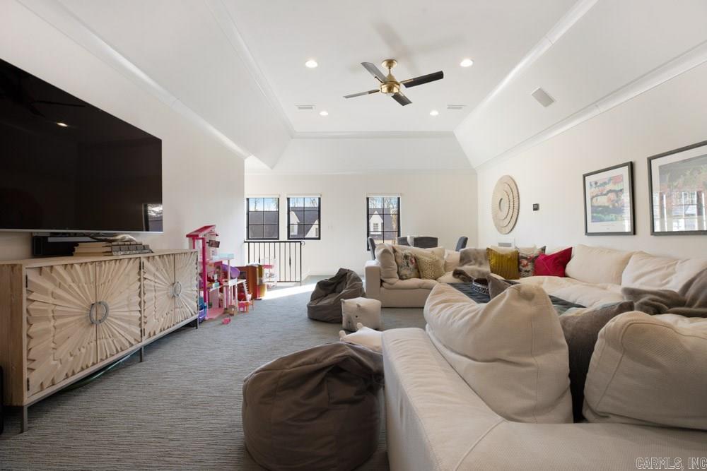 CHENAL VALLEY HALLEN COURT - Residential