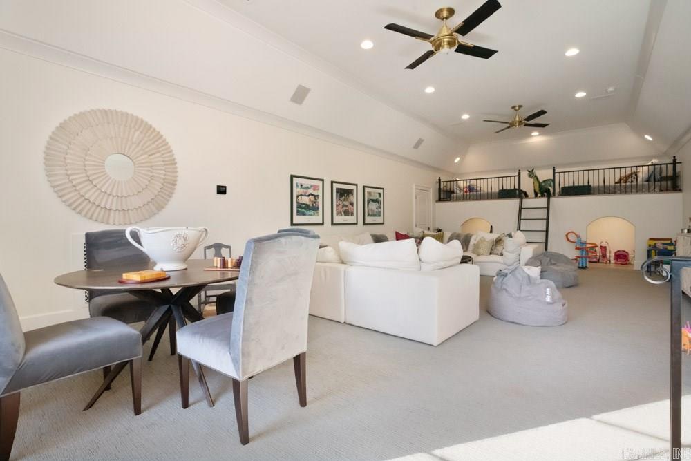 CHENAL VALLEY HALLEN COURT - Residential