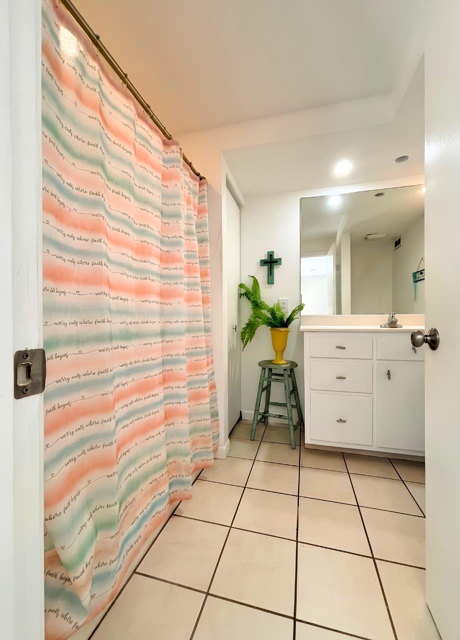 TOWNHOUSE - Residential