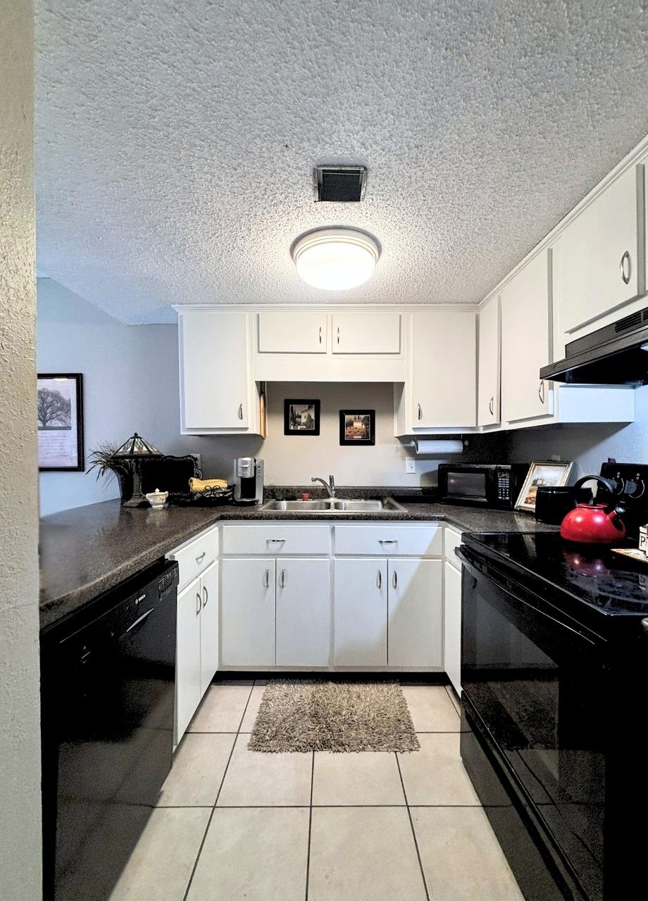 TOWNHOUSE - Residential