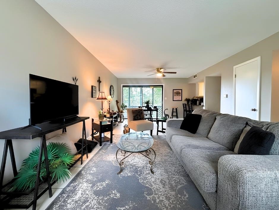 TOWNHOUSE - Residential