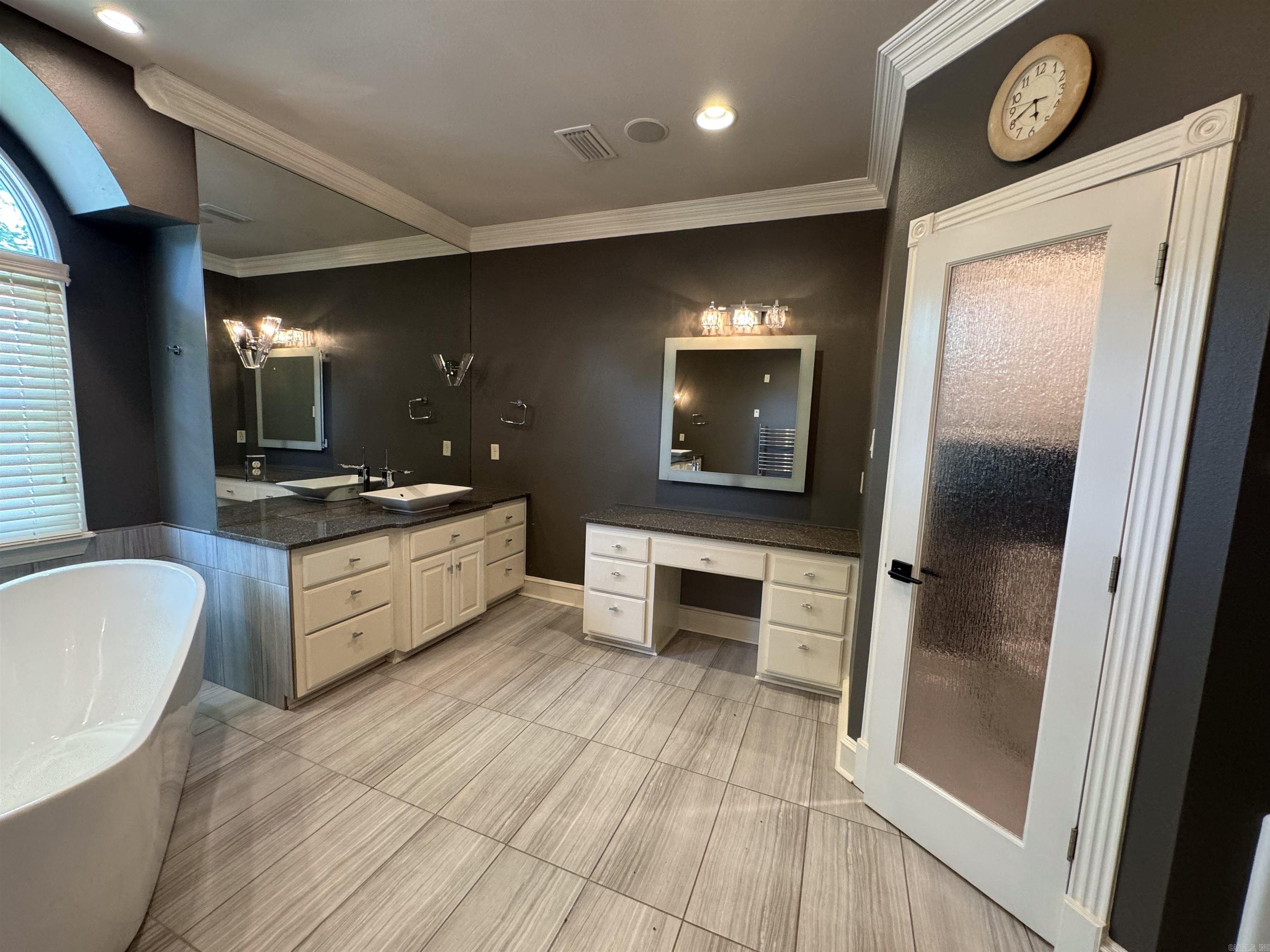 CENTENNIAL VALLEY - Residential