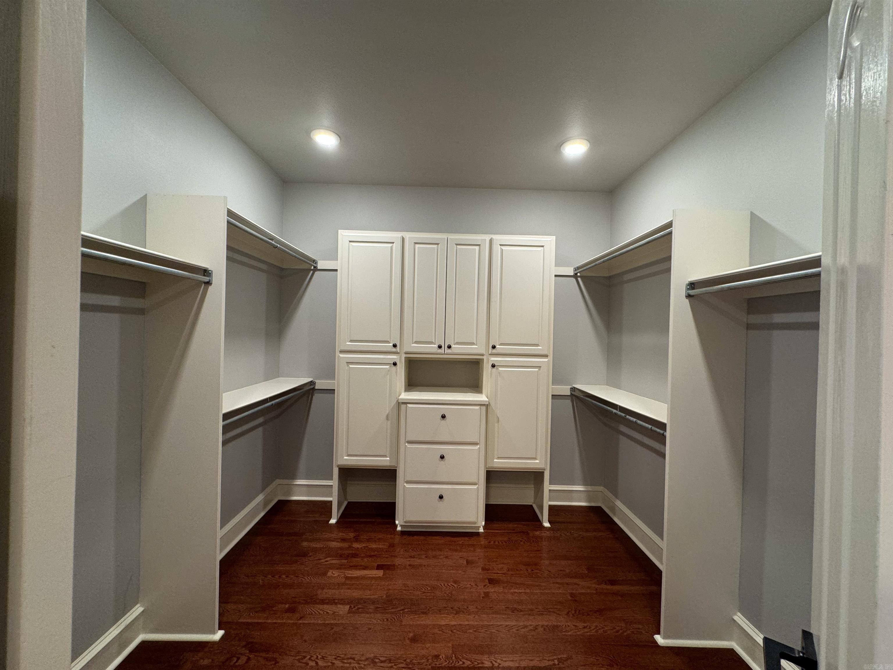 CENTENNIAL VALLEY - Residential