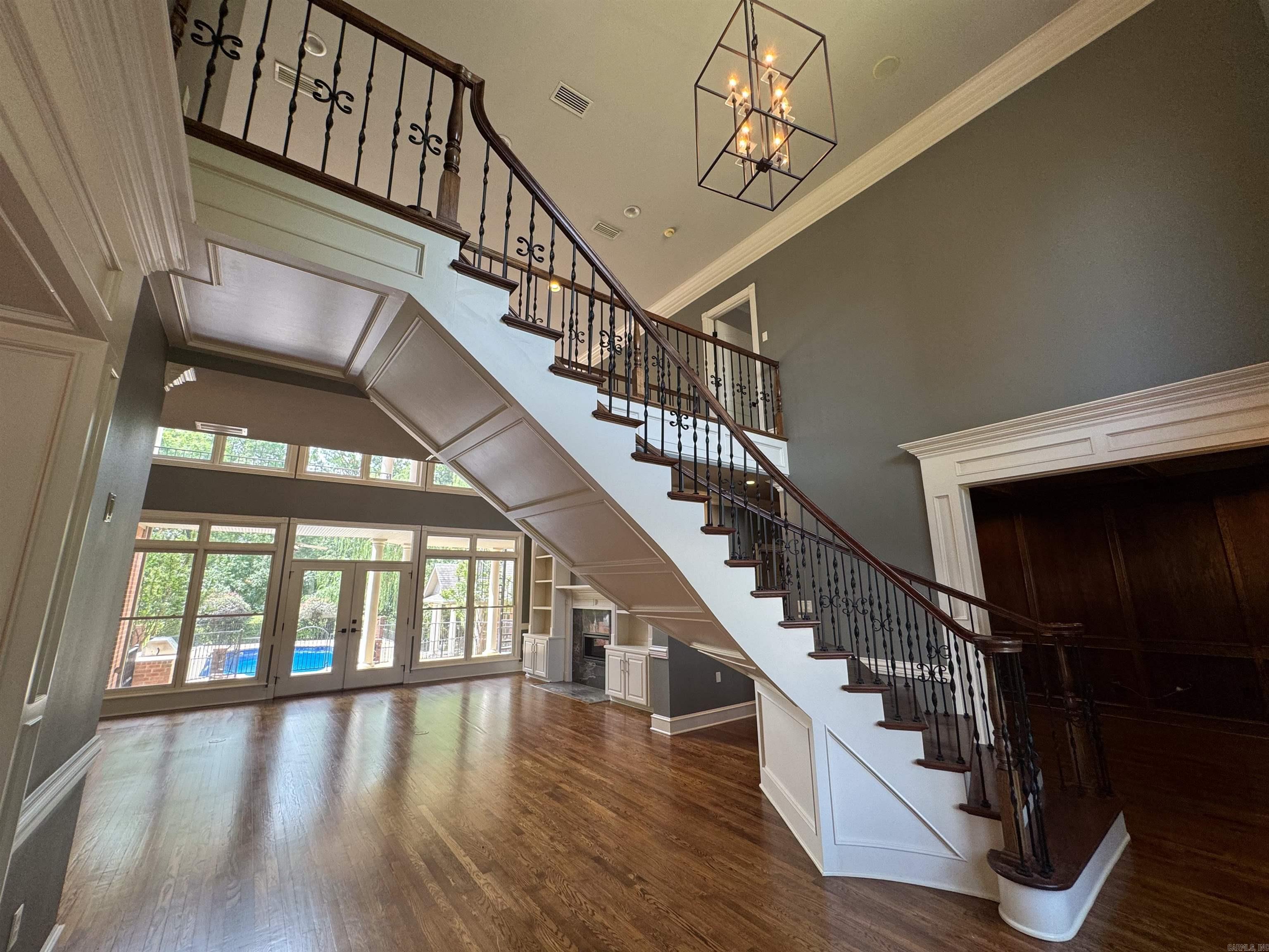 CENTENNIAL VALLEY - Residential
