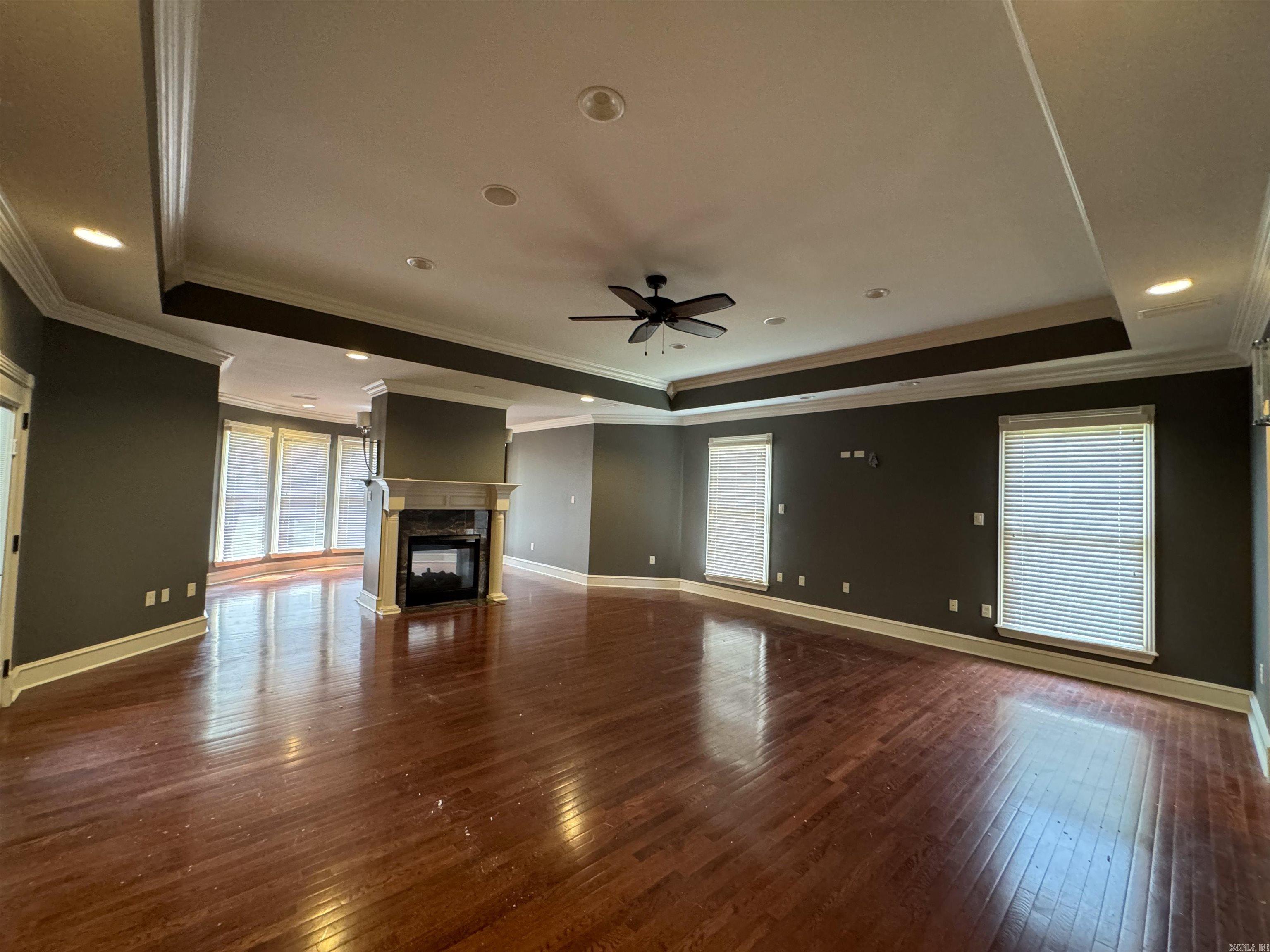 CENTENNIAL VALLEY - Residential