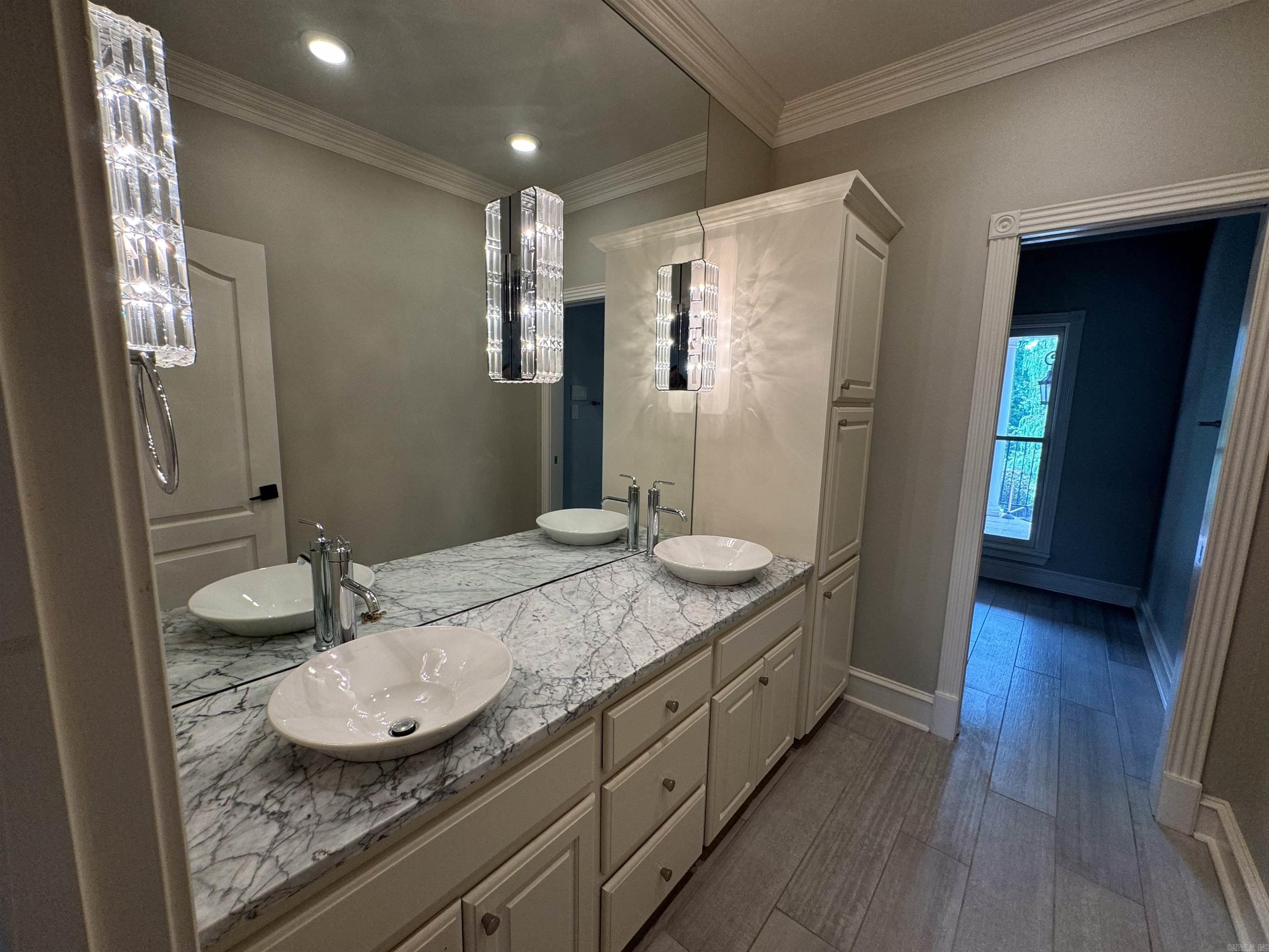 CENTENNIAL VALLEY - Residential