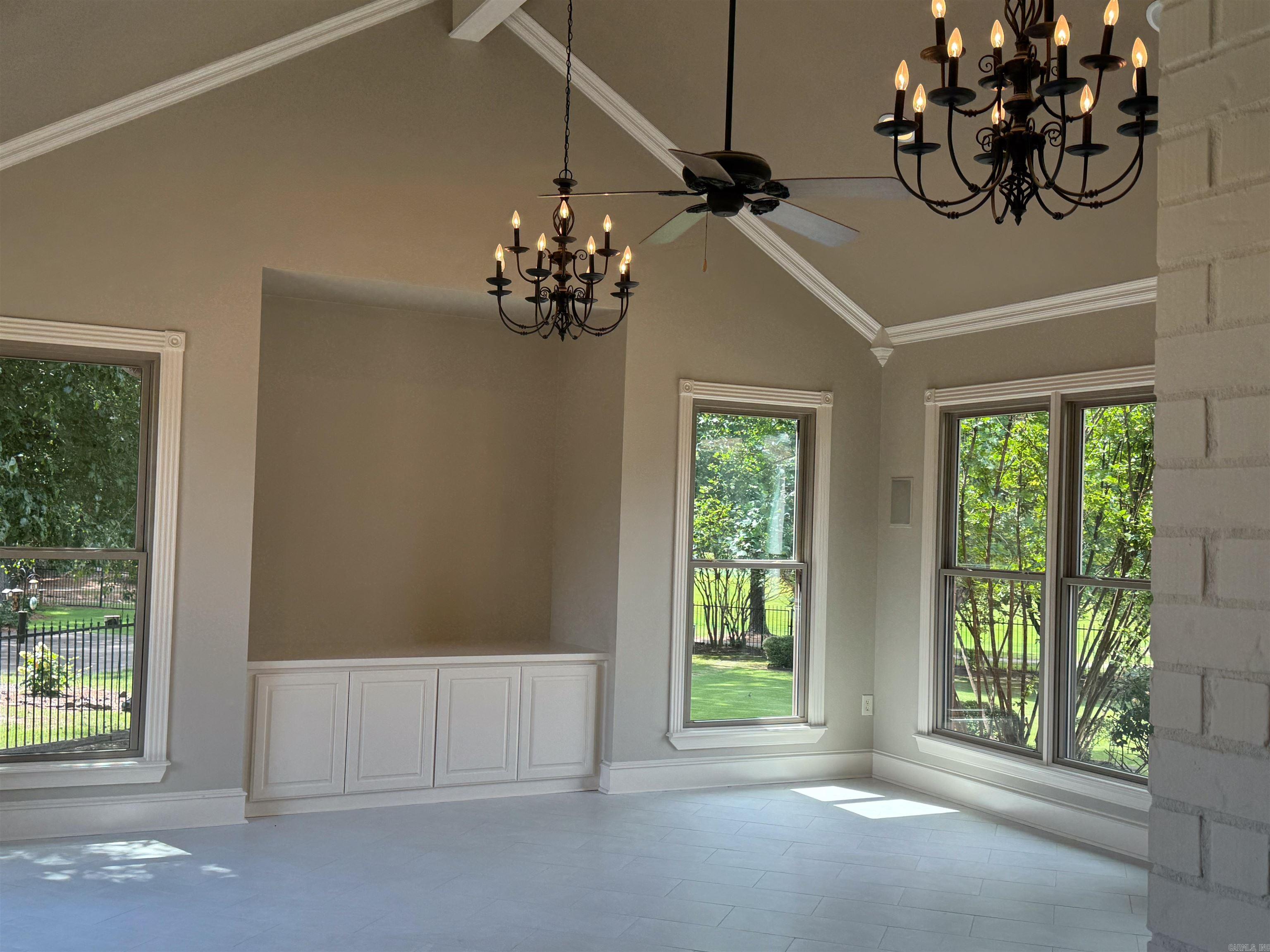 CENTENNIAL VALLEY - Residential