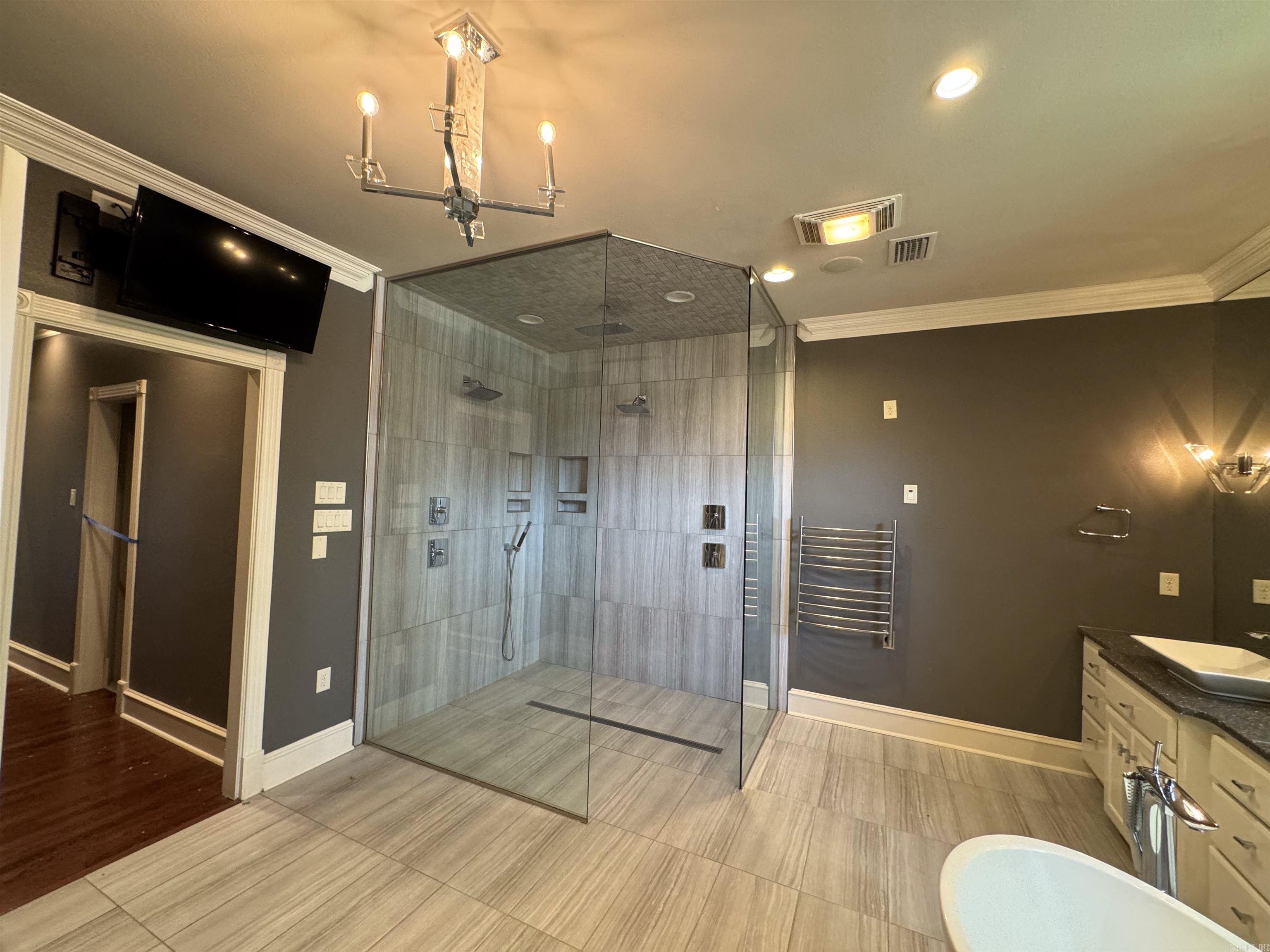 CENTENNIAL VALLEY - Residential