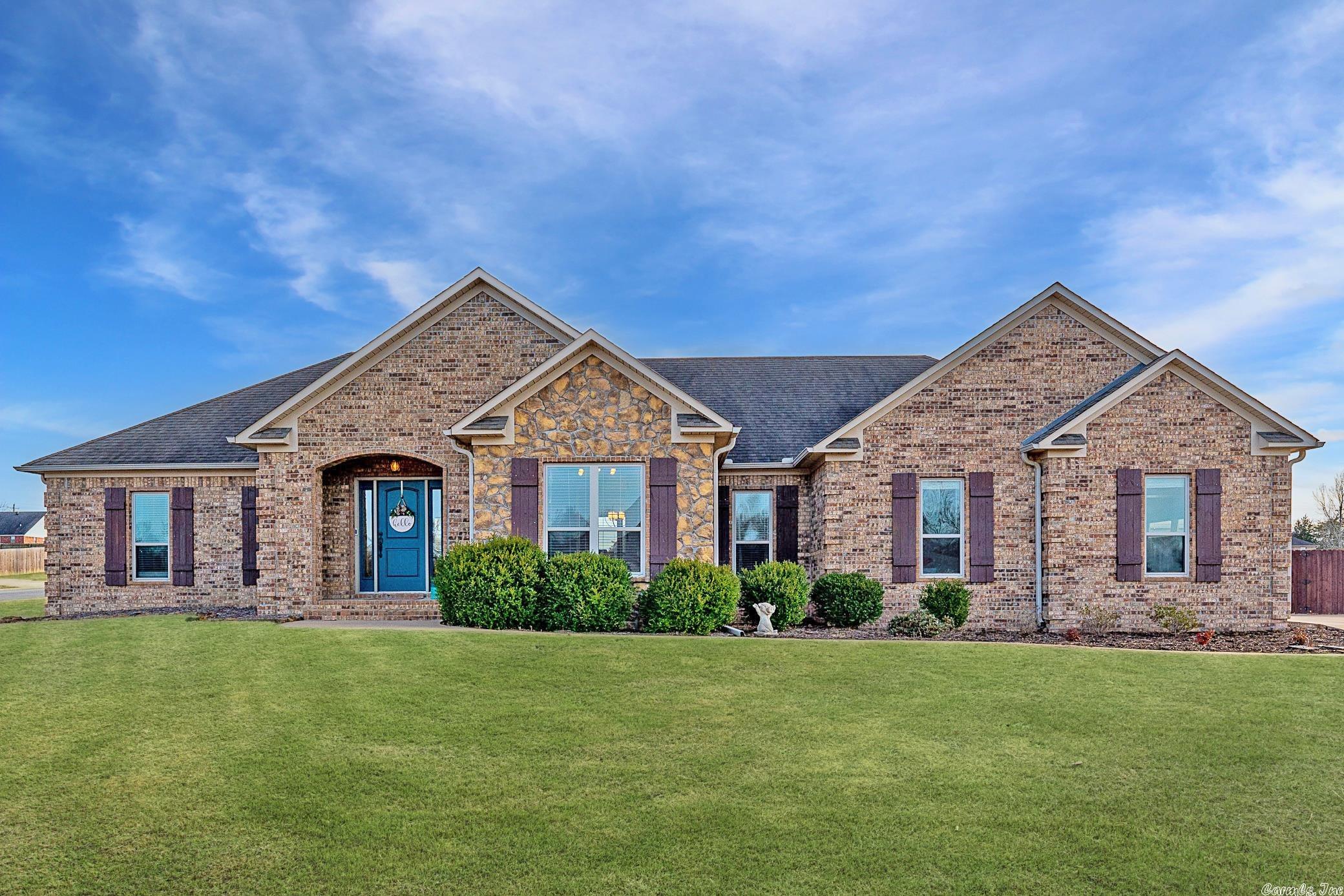 Welcome to 37 Alexandrea Drive in Greenbrier, Arkansas! This beautiful home features over 2,089 square feet, 4 bedrooms, and 2 bathrooms. There are many things to love about this property, including the hardwood floors, the new granite countertops, and new paint. Situated on an acre lot, you can enjoy the spacious and fully fenced backyard, a screened back porch, and a 25 x 25 shop. Give us a call today to see if this home is the right one for you! Agents, please see the showing remarks.