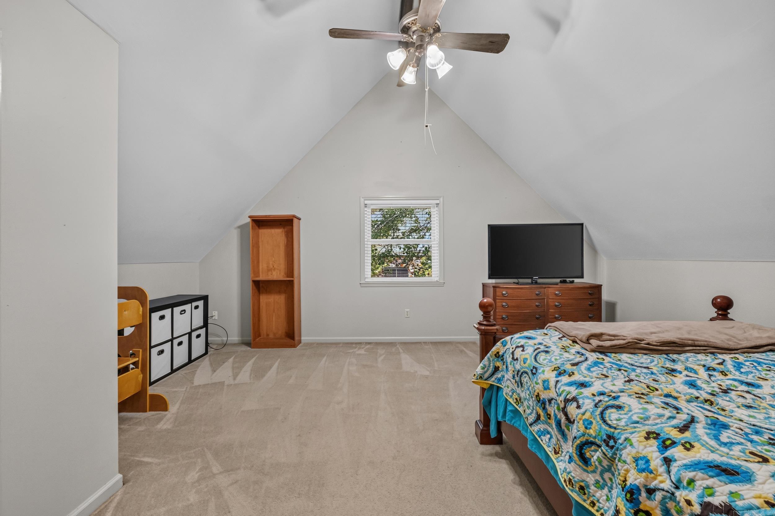 SHADY VALLEY - Residential