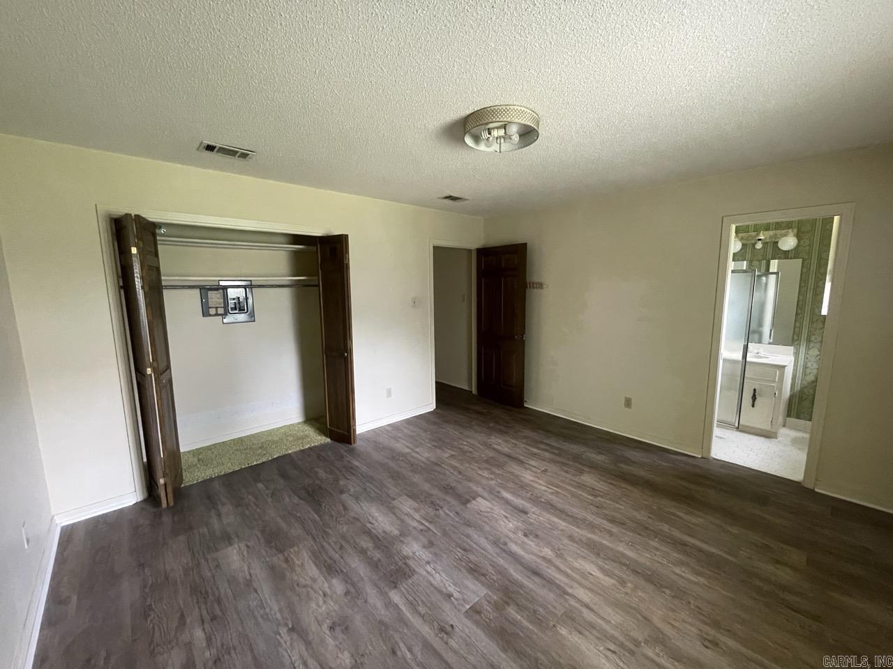 East Meadow - Residential