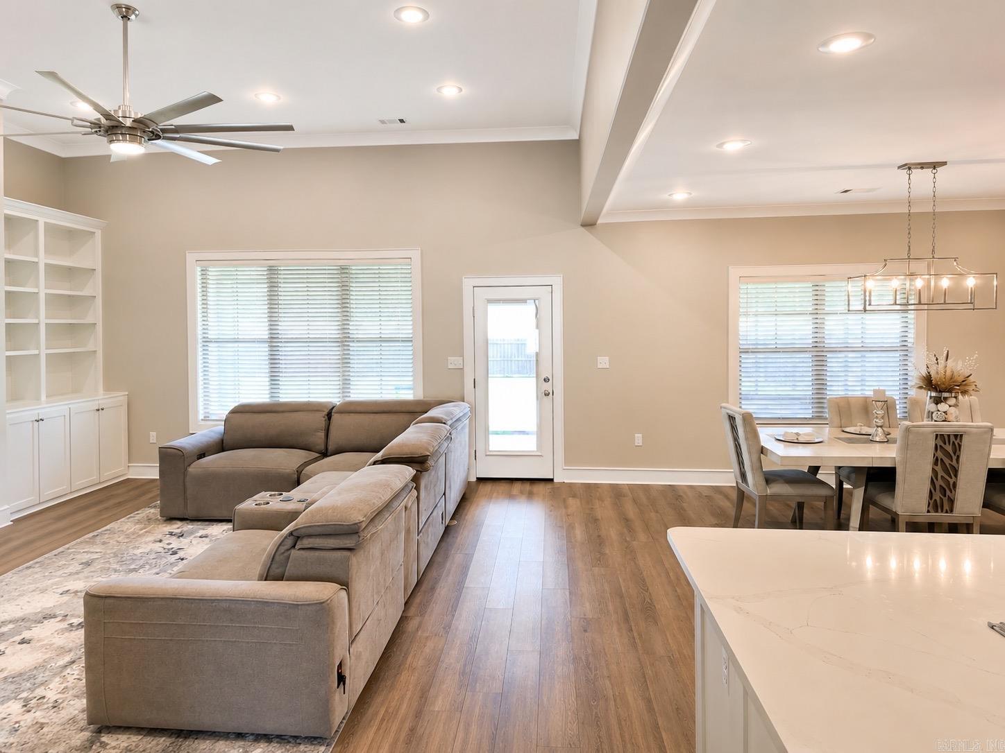 Lake Pointe Estates - Residential