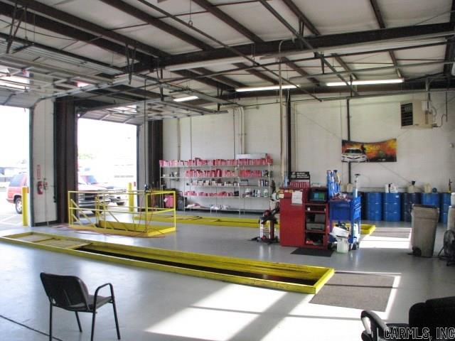 Cabot - Commercial Sale