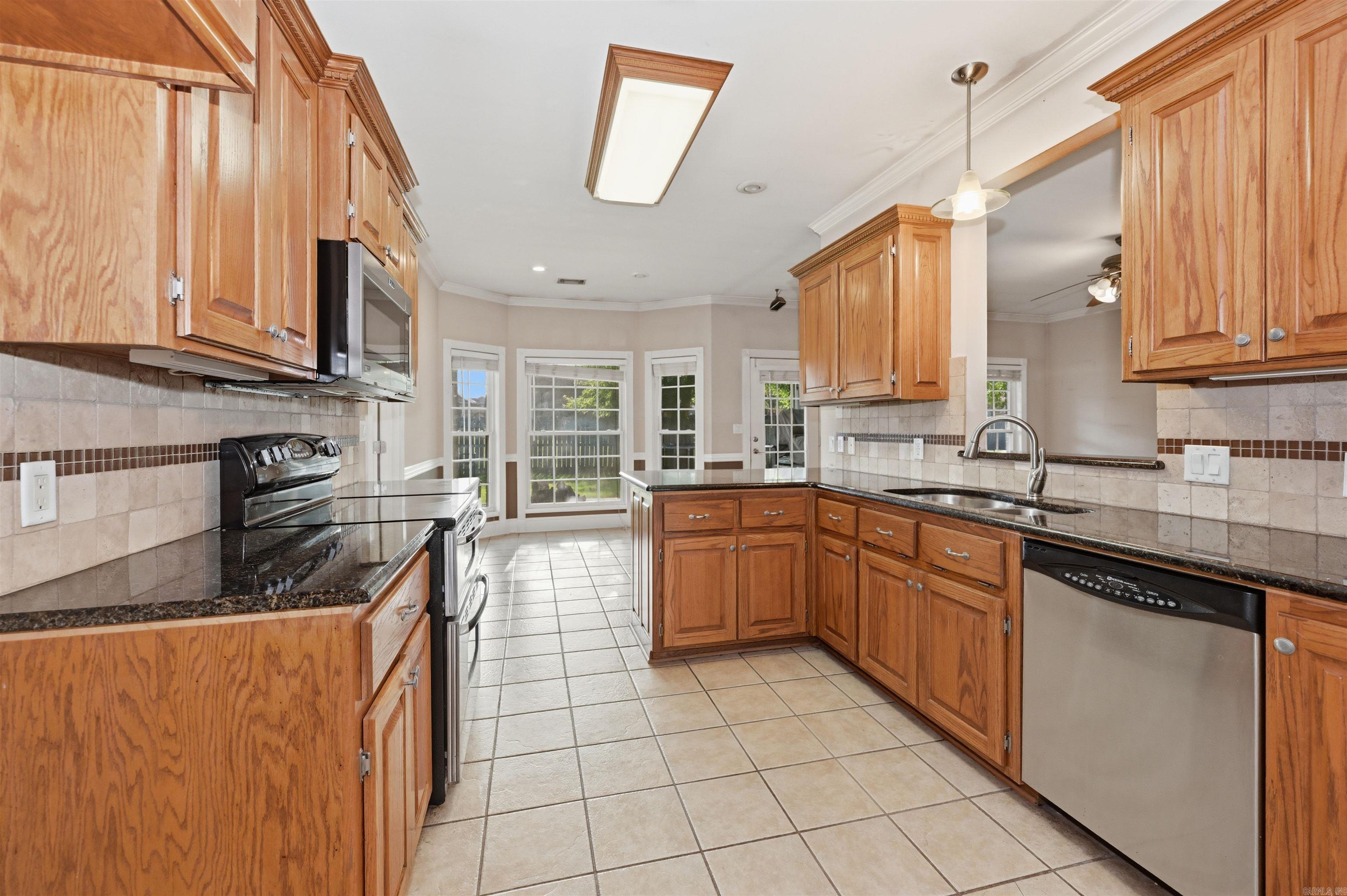 LONGHILLS VILLAGE - Residential