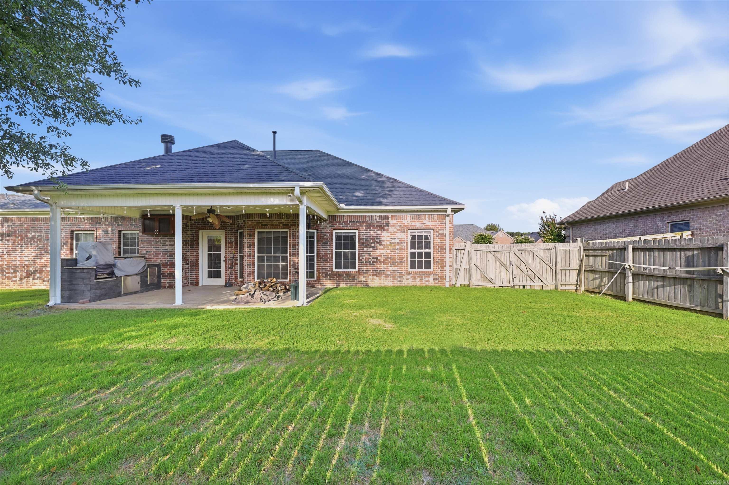 LONGHILLS VILLAGE - Residential