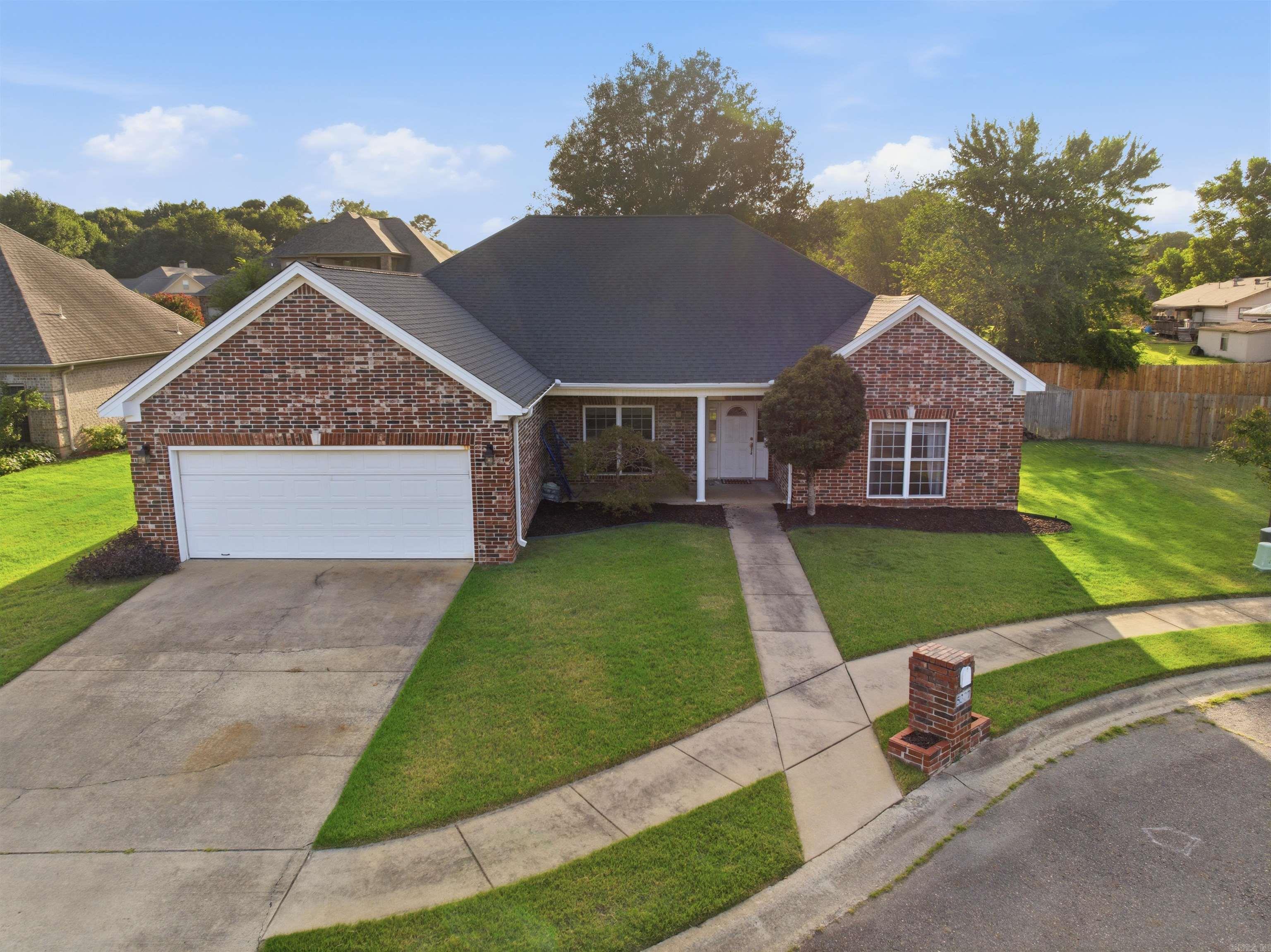 LONGHILLS VILLAGE - Residential