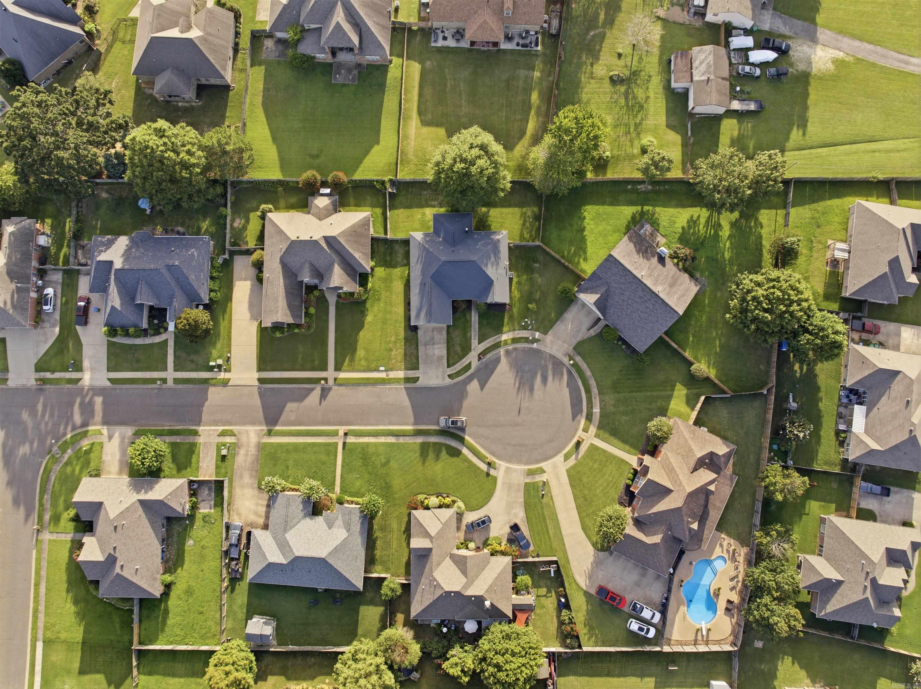 LONGHILLS VILLAGE - Residential