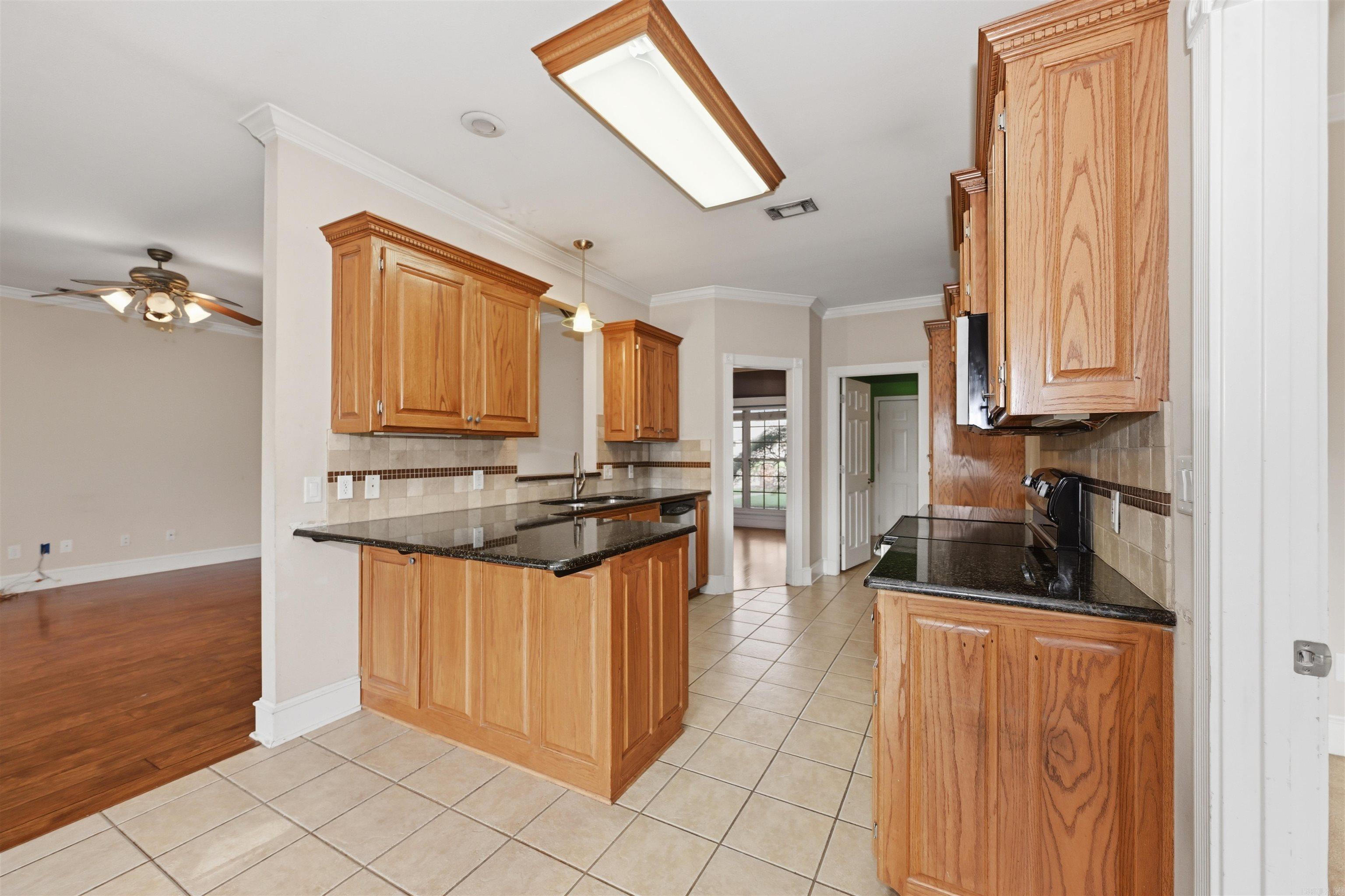 LONGHILLS VILLAGE - Residential