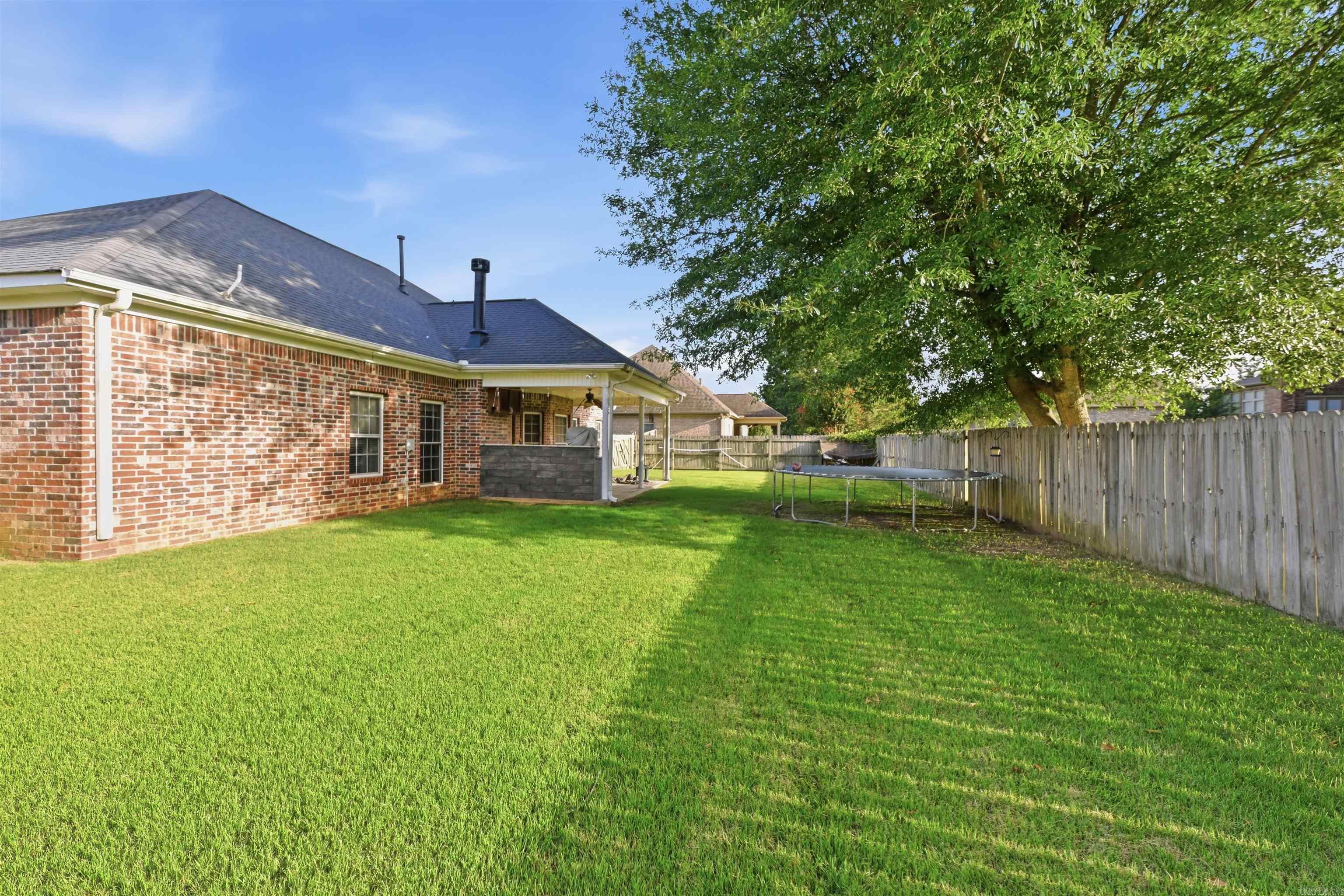 LONGHILLS VILLAGE - Residential