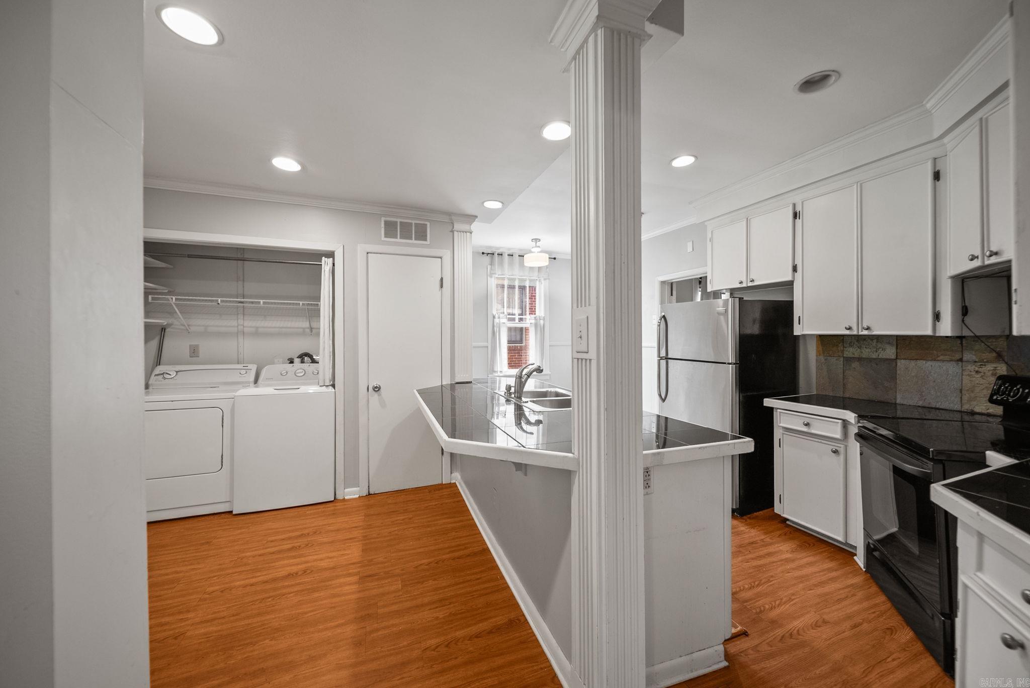 HILLCREST - Residential Lease