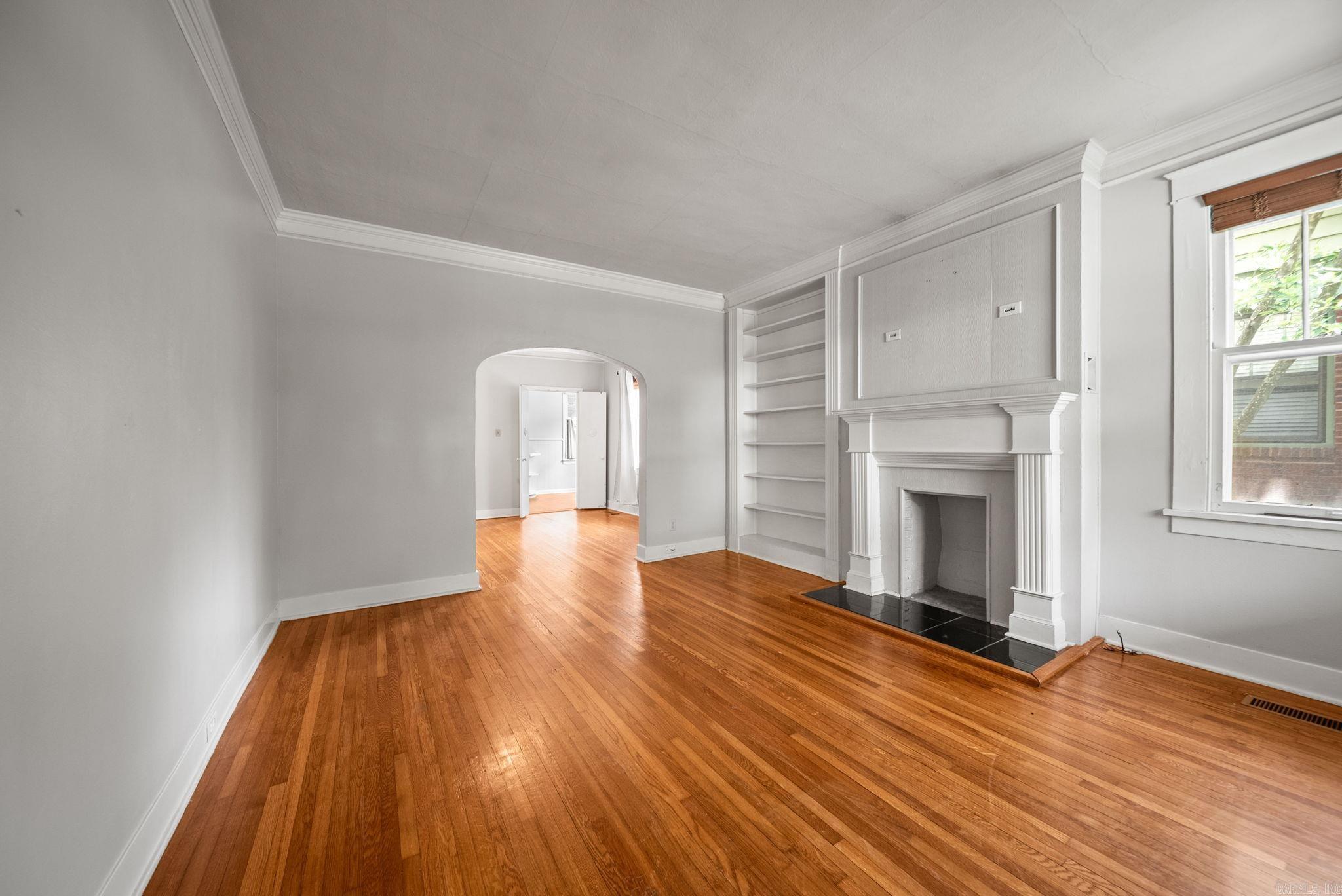 HILLCREST - Residential Lease