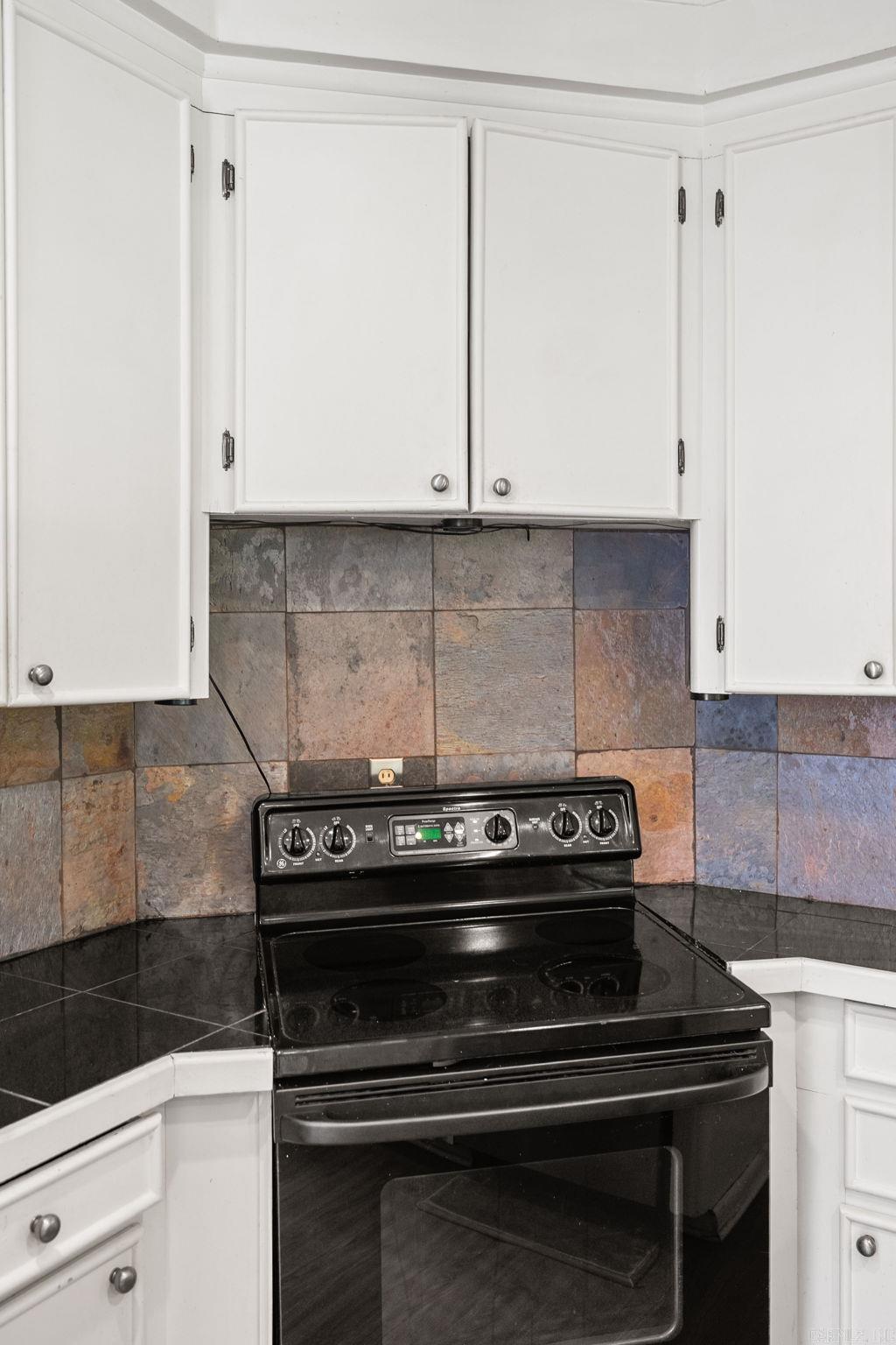HILLCREST - Residential Lease