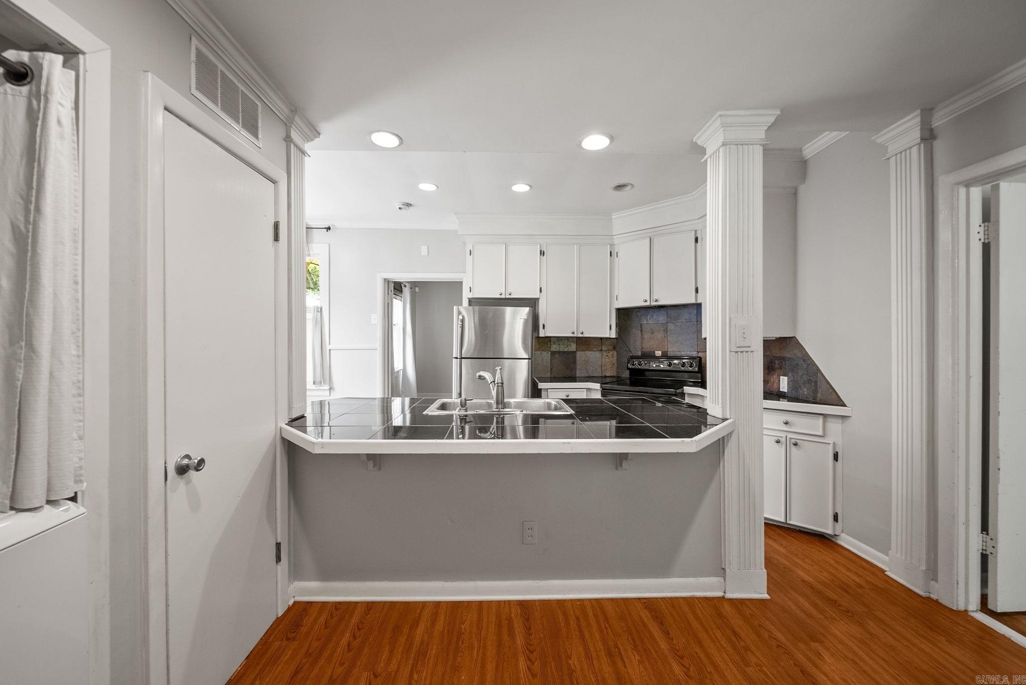 HILLCREST - Residential Lease