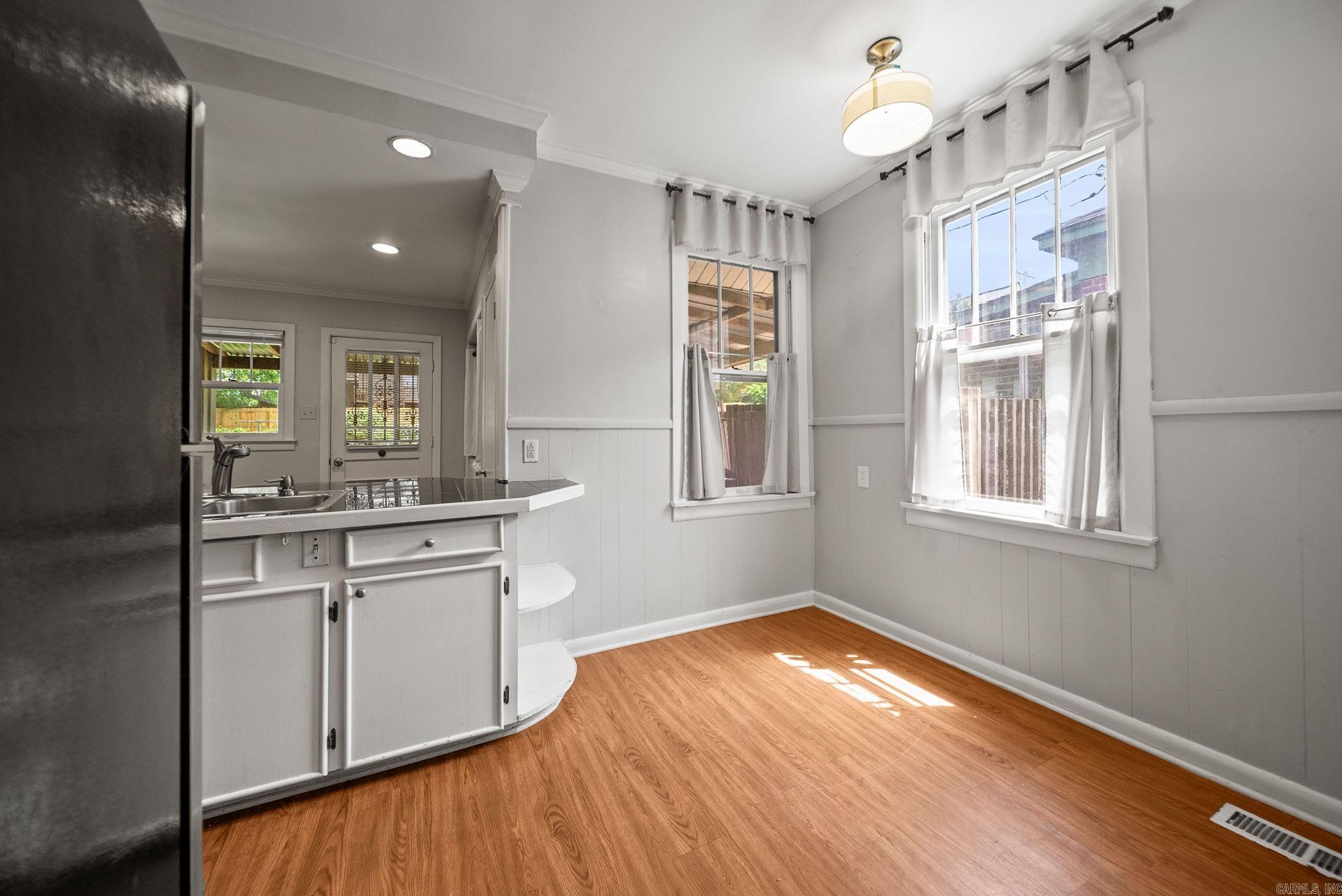 HILLCREST - Residential Lease