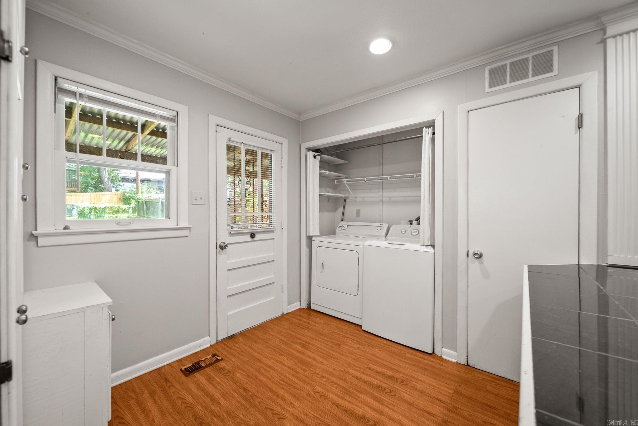 HILLCREST - Residential Lease