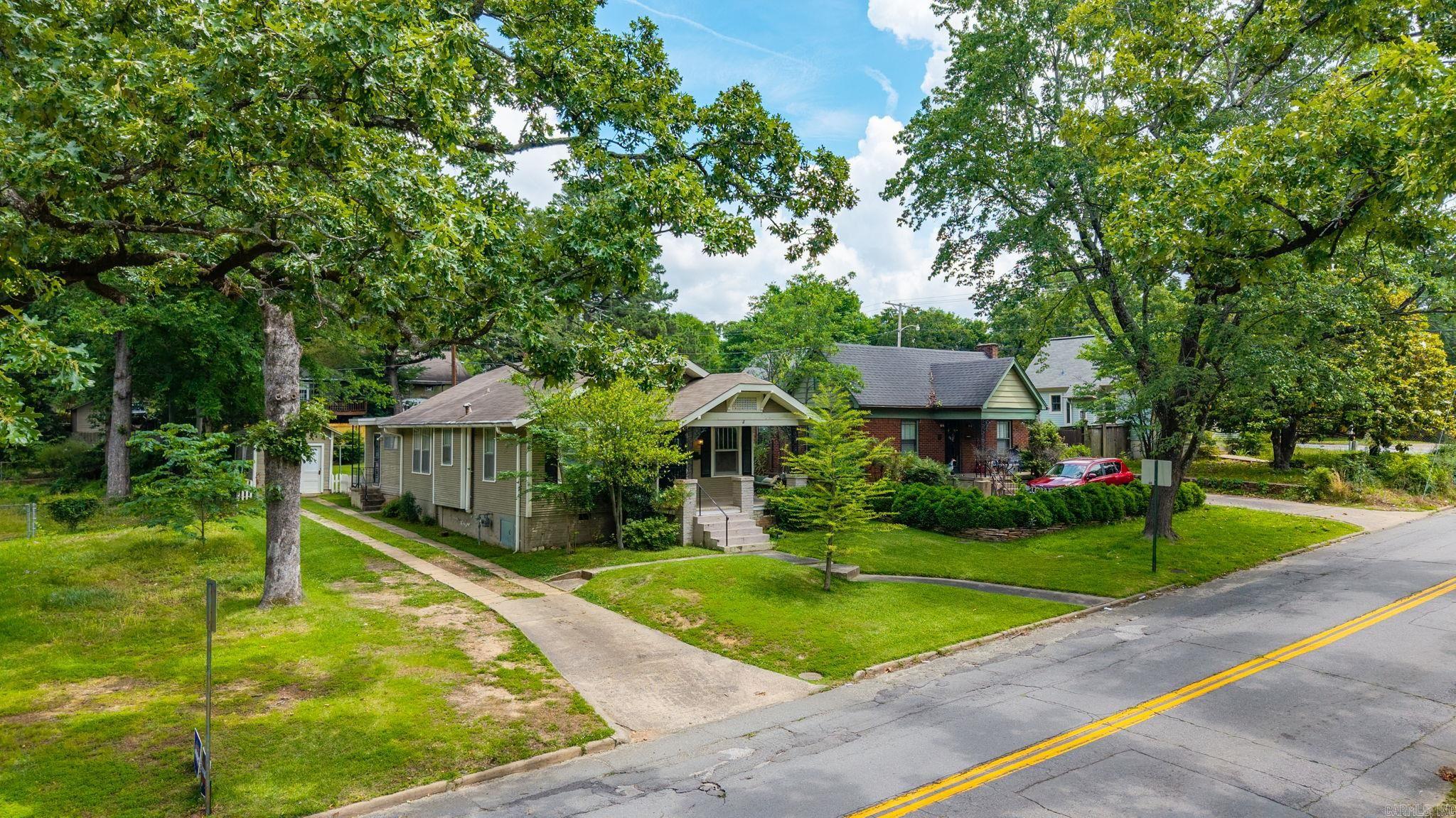 HILLCREST - Residential Lease