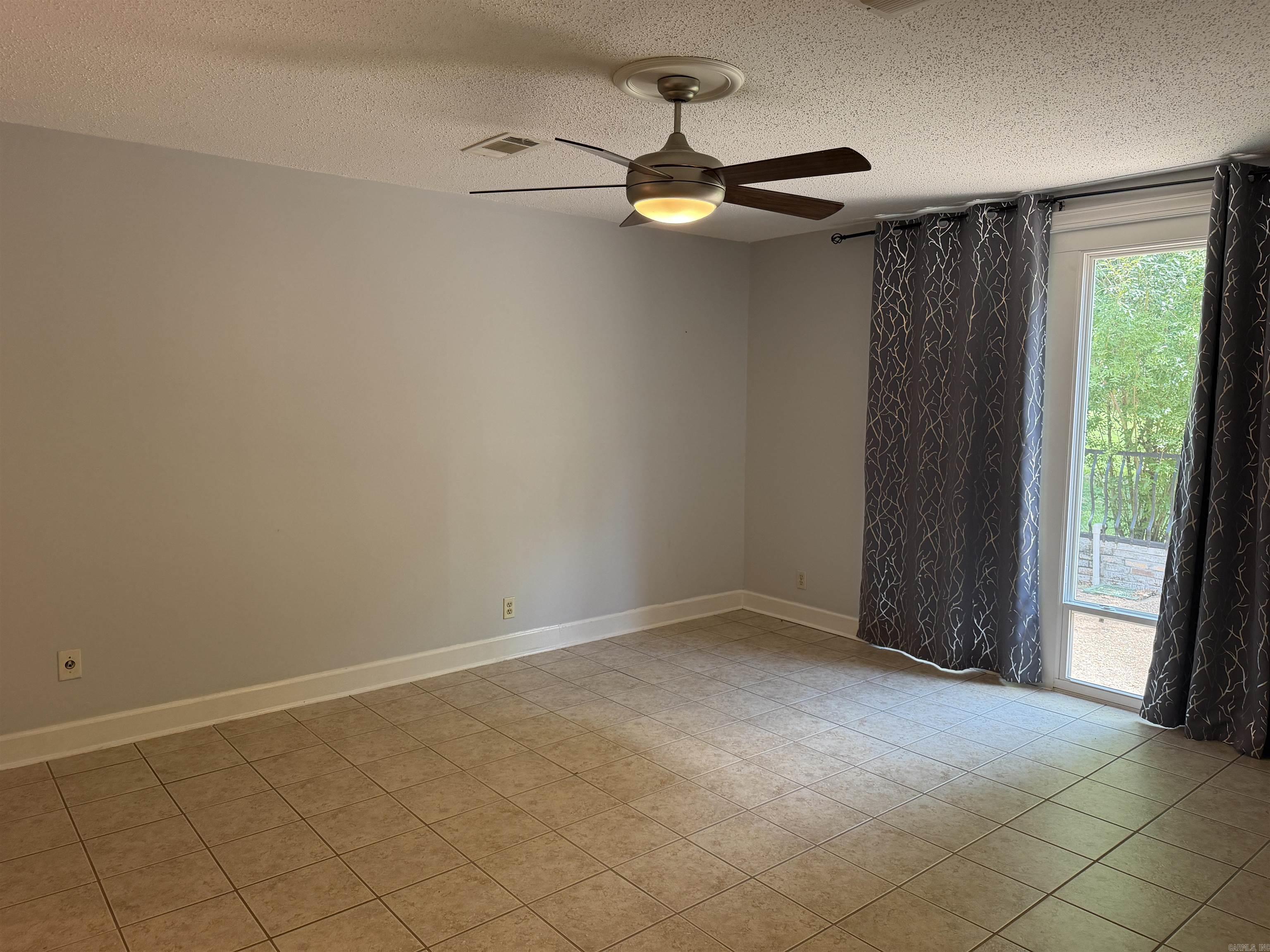 WESTRIDGE HORZ PROP REGIME - Residential