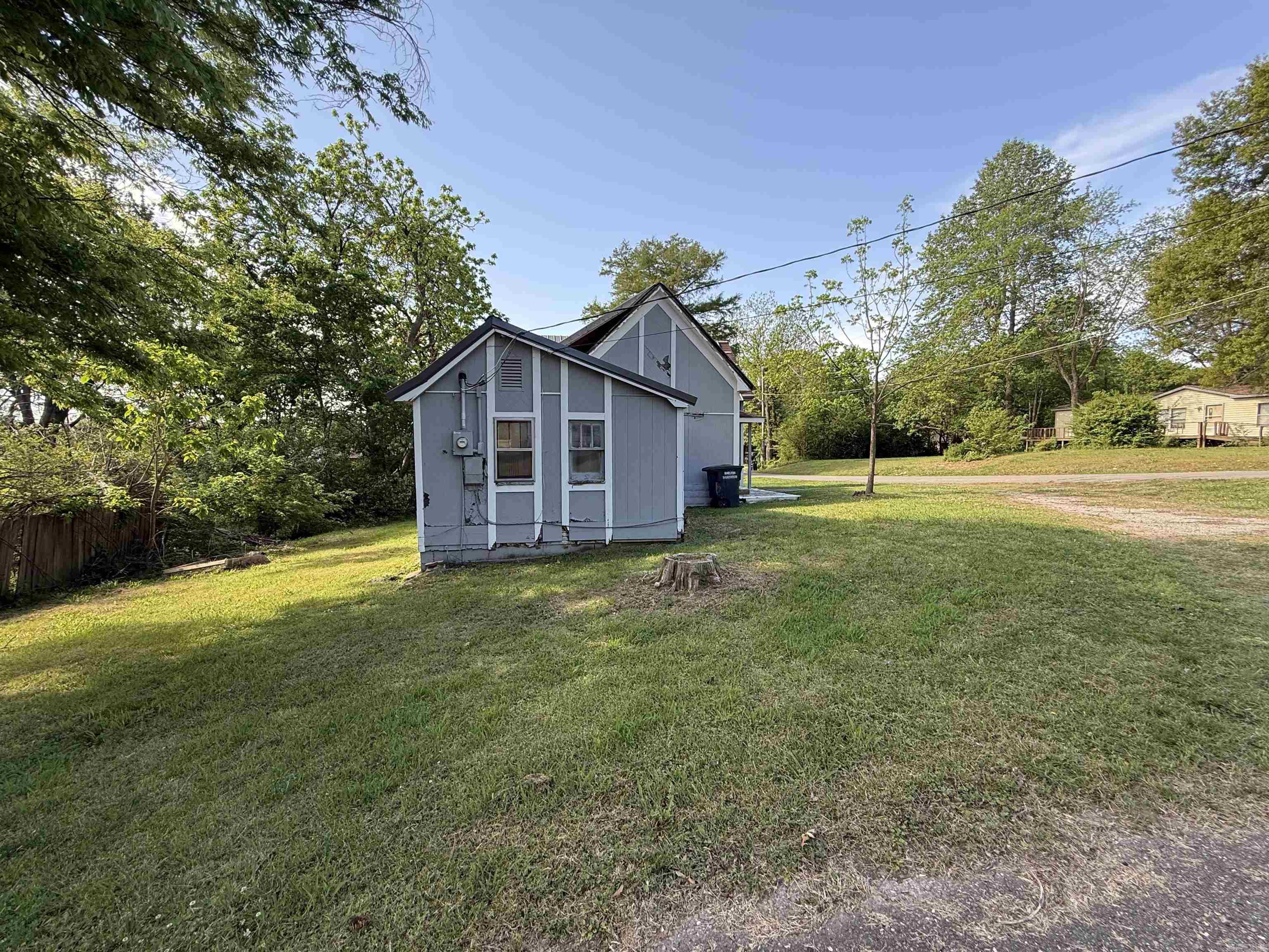 CASTLEBERRY 1ST - Residential