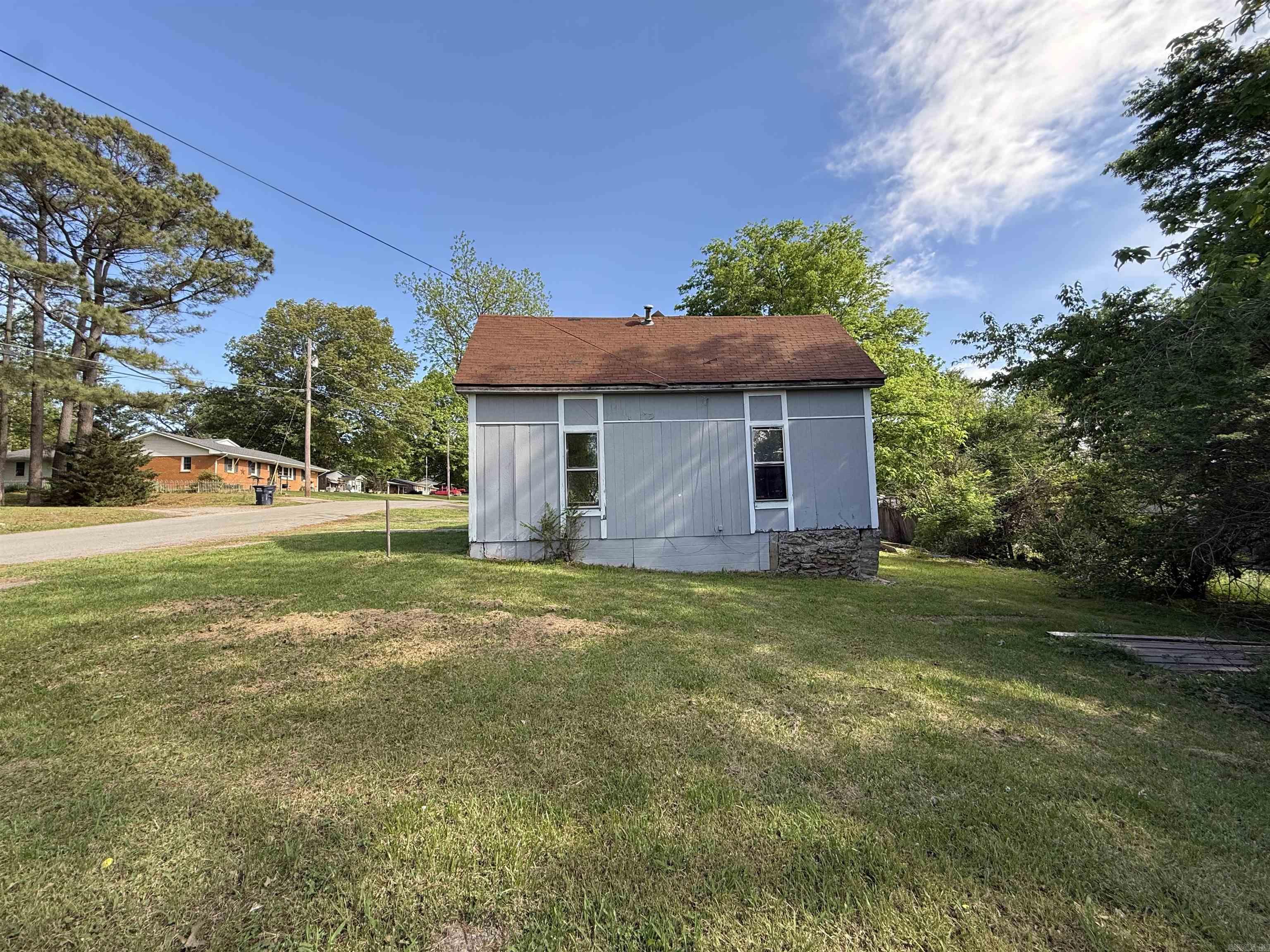 CASTLEBERRY 1ST - Residential