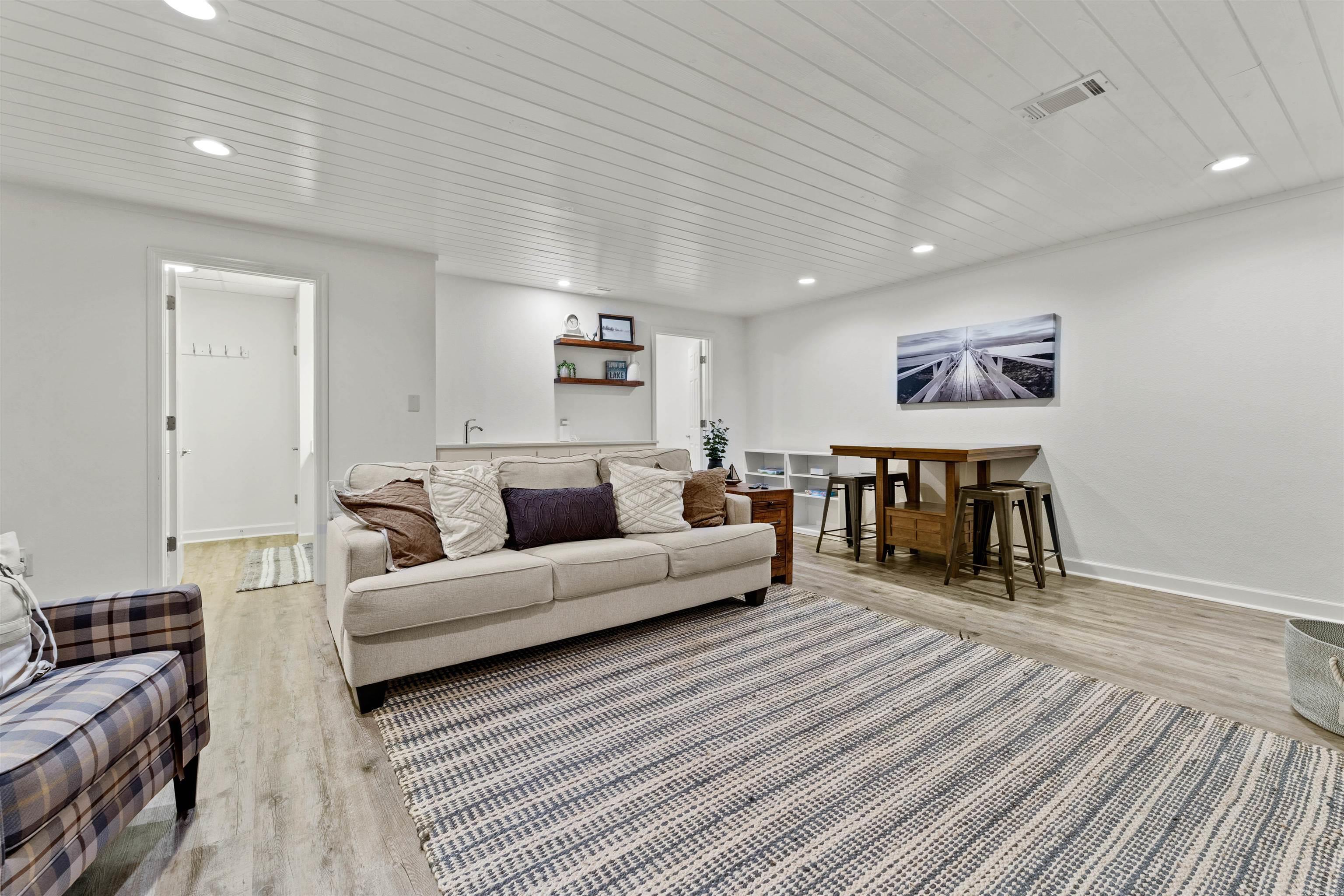 GOLDEN RETREAT - Residential
