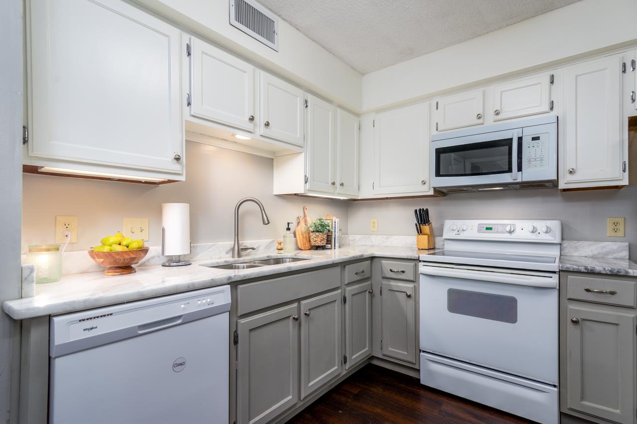 KINGSPARK TO COOK MTN VIL - Residential