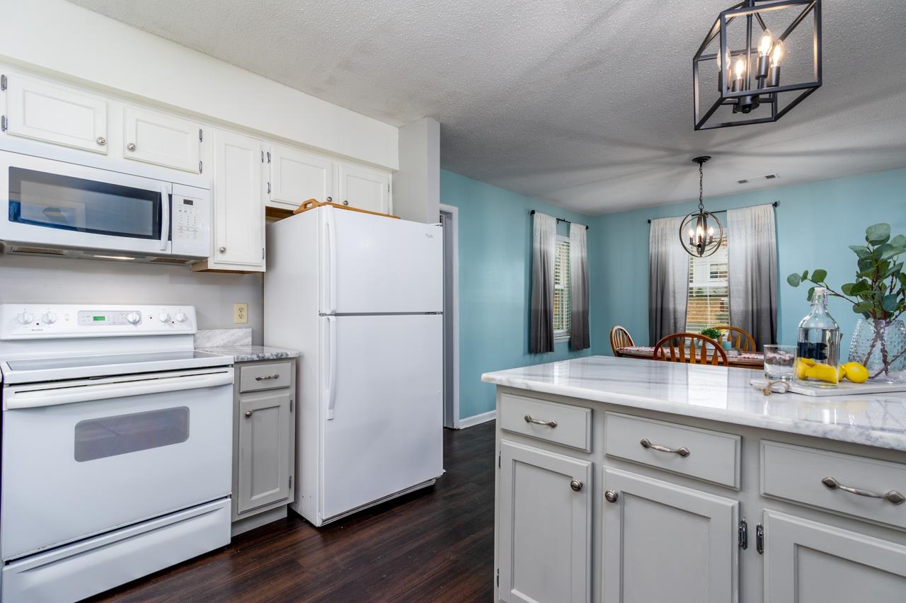 KINGSPARK TO COOK MTN VIL - Residential