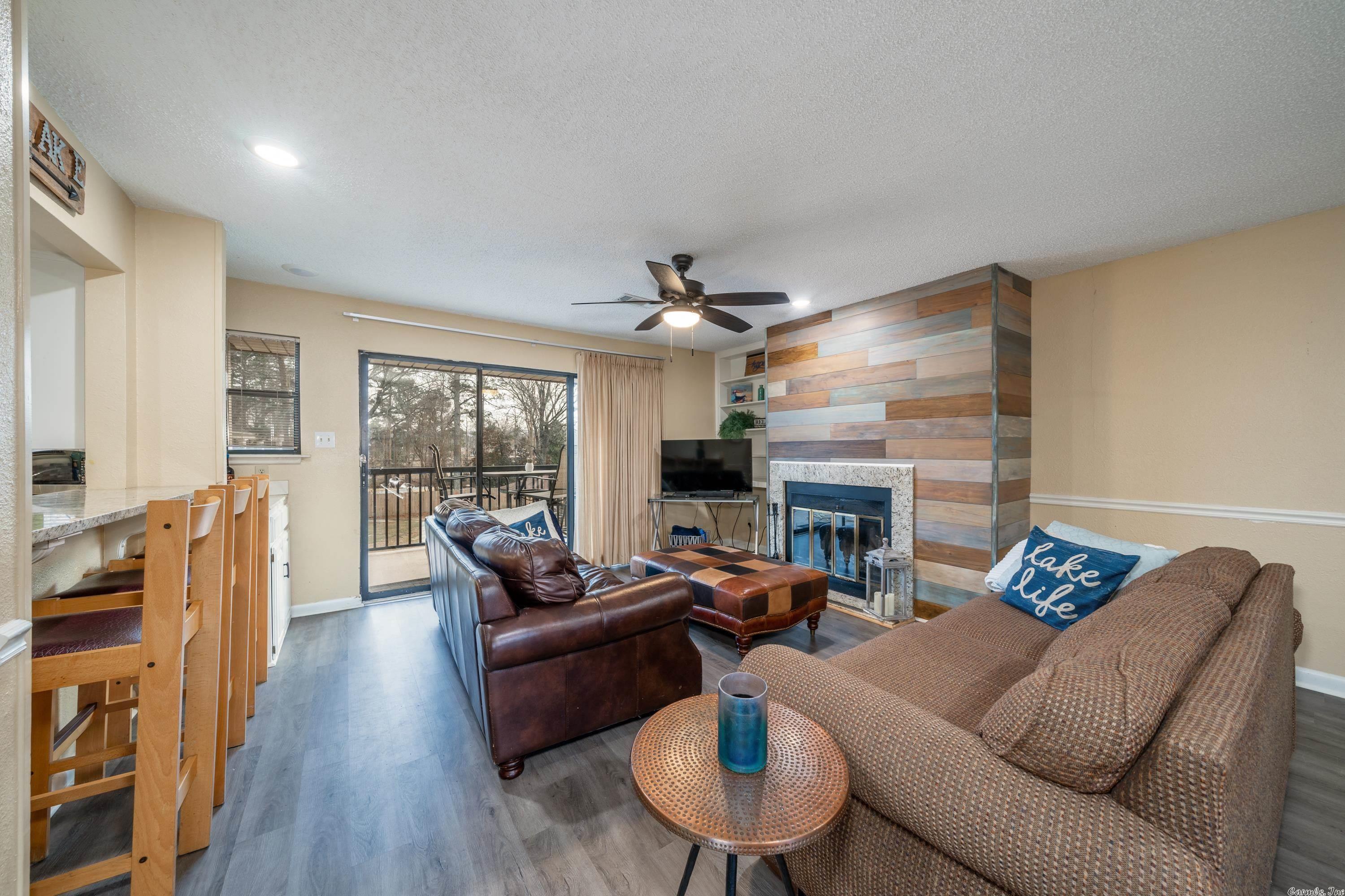 EMERALD ISLE HPR - Residential