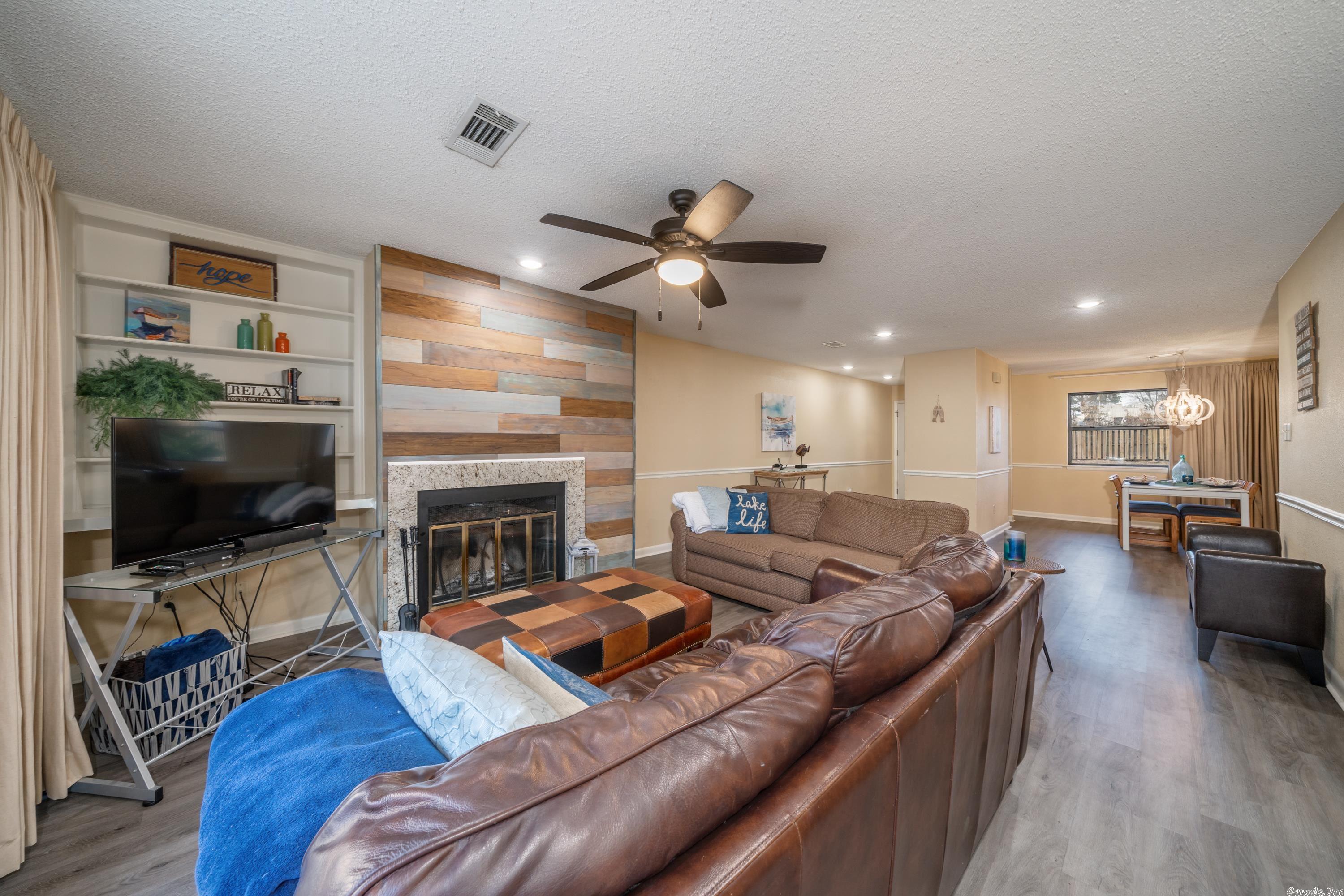 EMERALD ISLE HPR - Residential